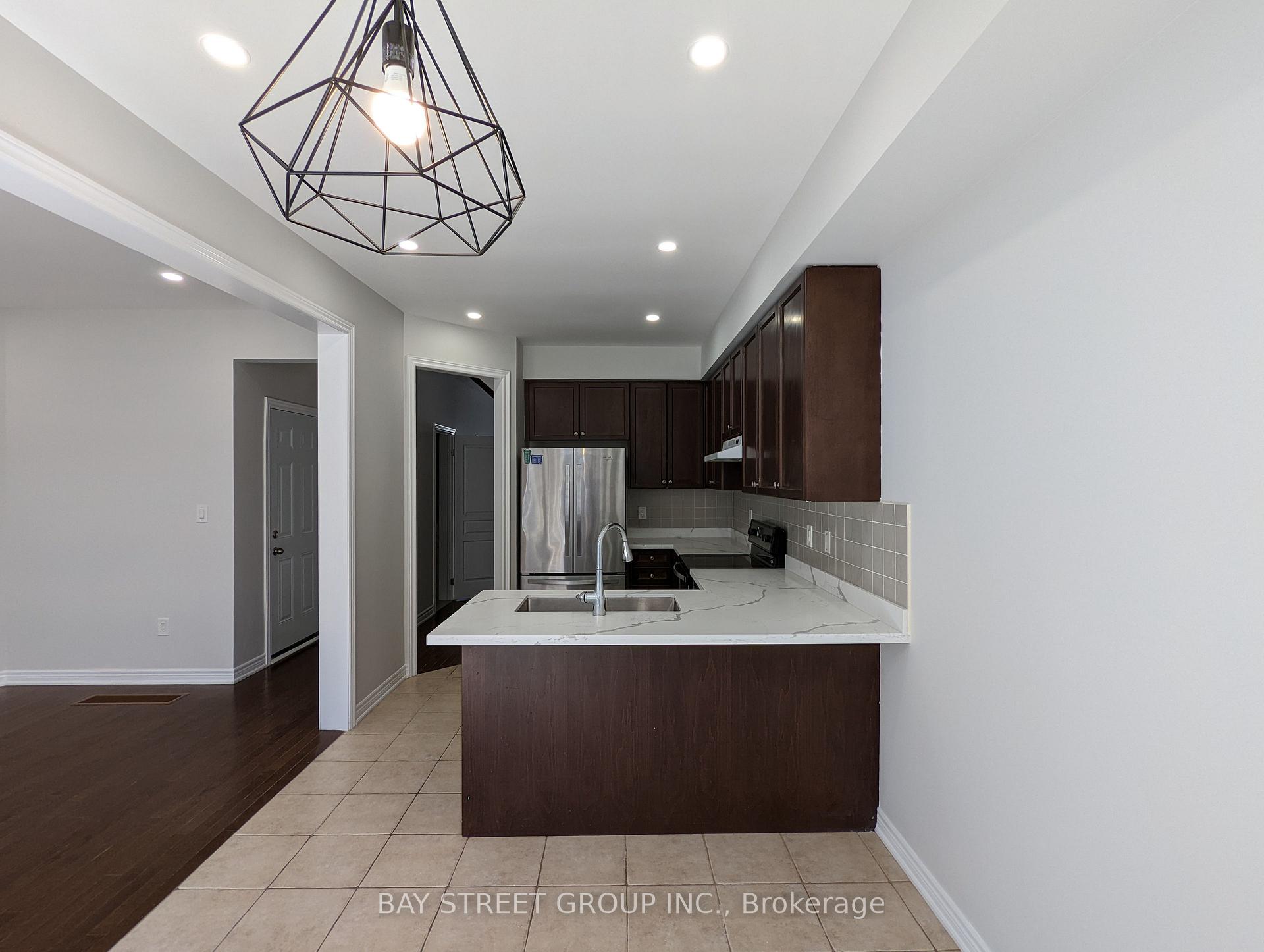 Photo 3 of 80 Brock Avenue, Markham, Berczy — HOMEH
