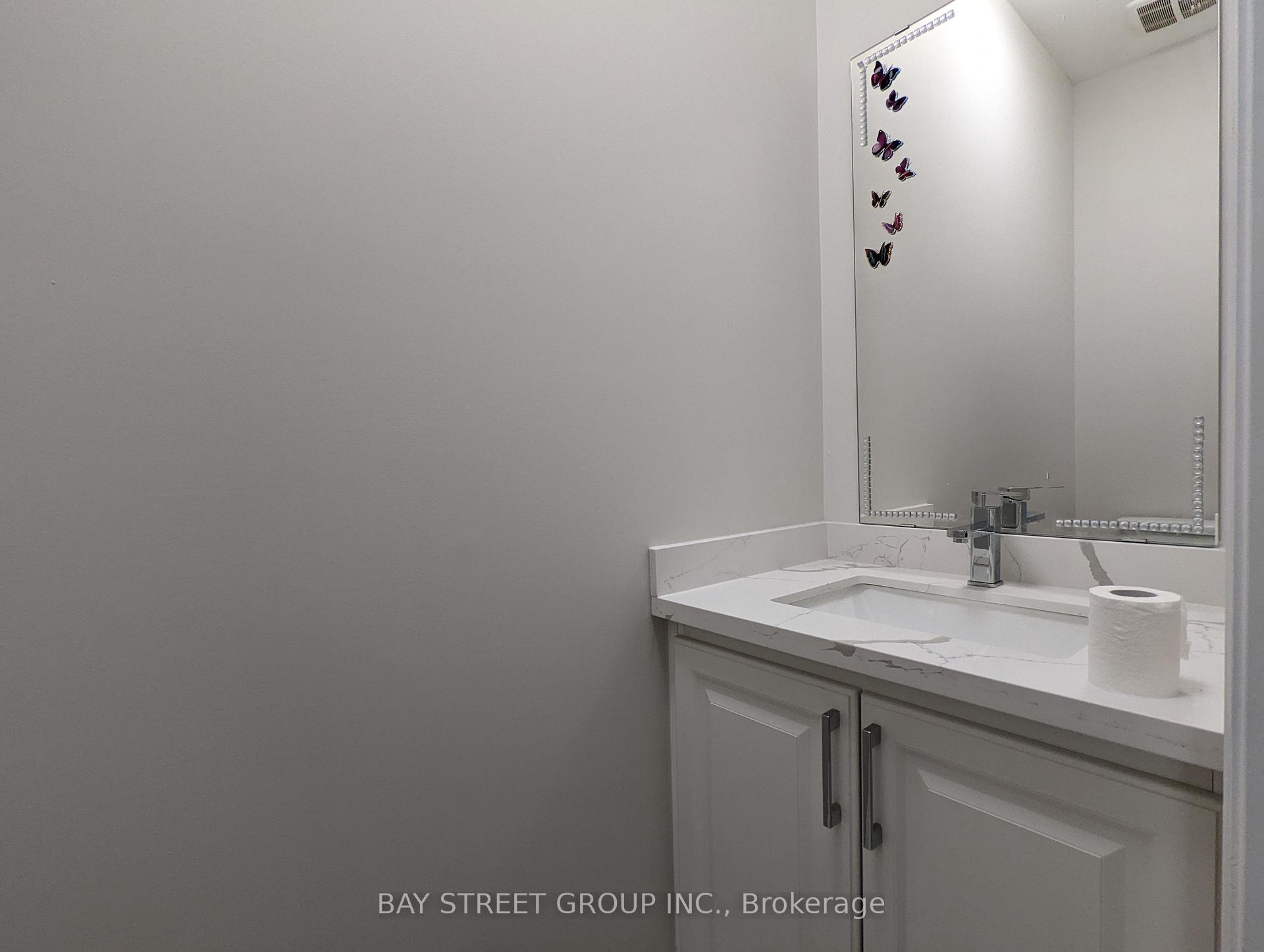 Photo 5 of 80 Brock Avenue, Markham, Berczy — HOMEH