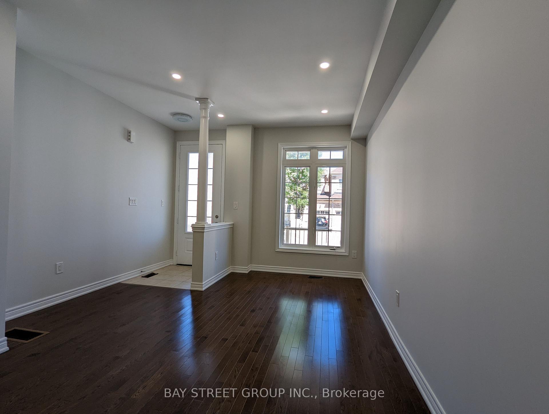 Photo 6 of 80 Brock Avenue, Markham, Berczy — HOMEH