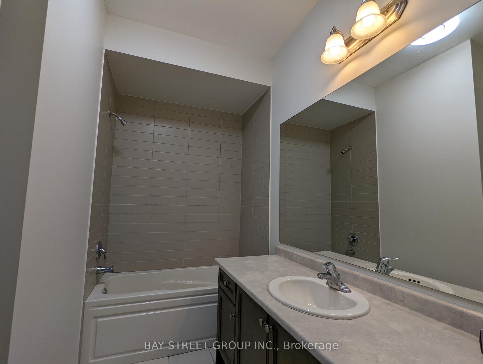 Photo 10 of 80 Brock Avenue, Markham, Berczy — HOMEH