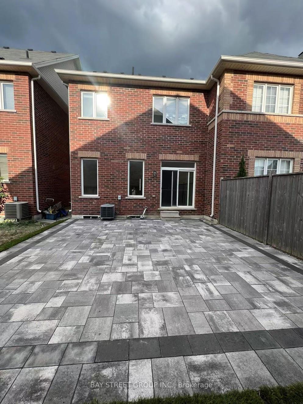 Photo 21 of 80 Brock Avenue, Markham, Berczy — HOMEH