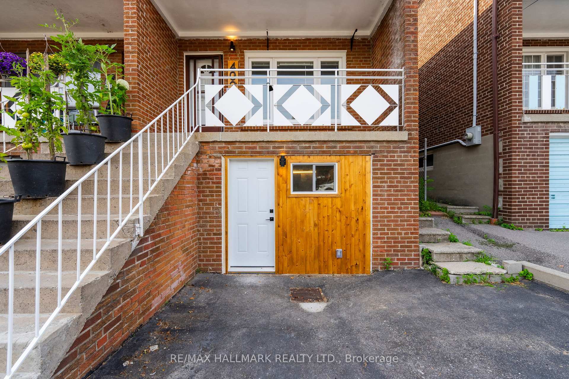 Photo 24 of Unit UPPER / 2ND, 402 Kingston Road, Toronto, East End-Danforth — HOMEH