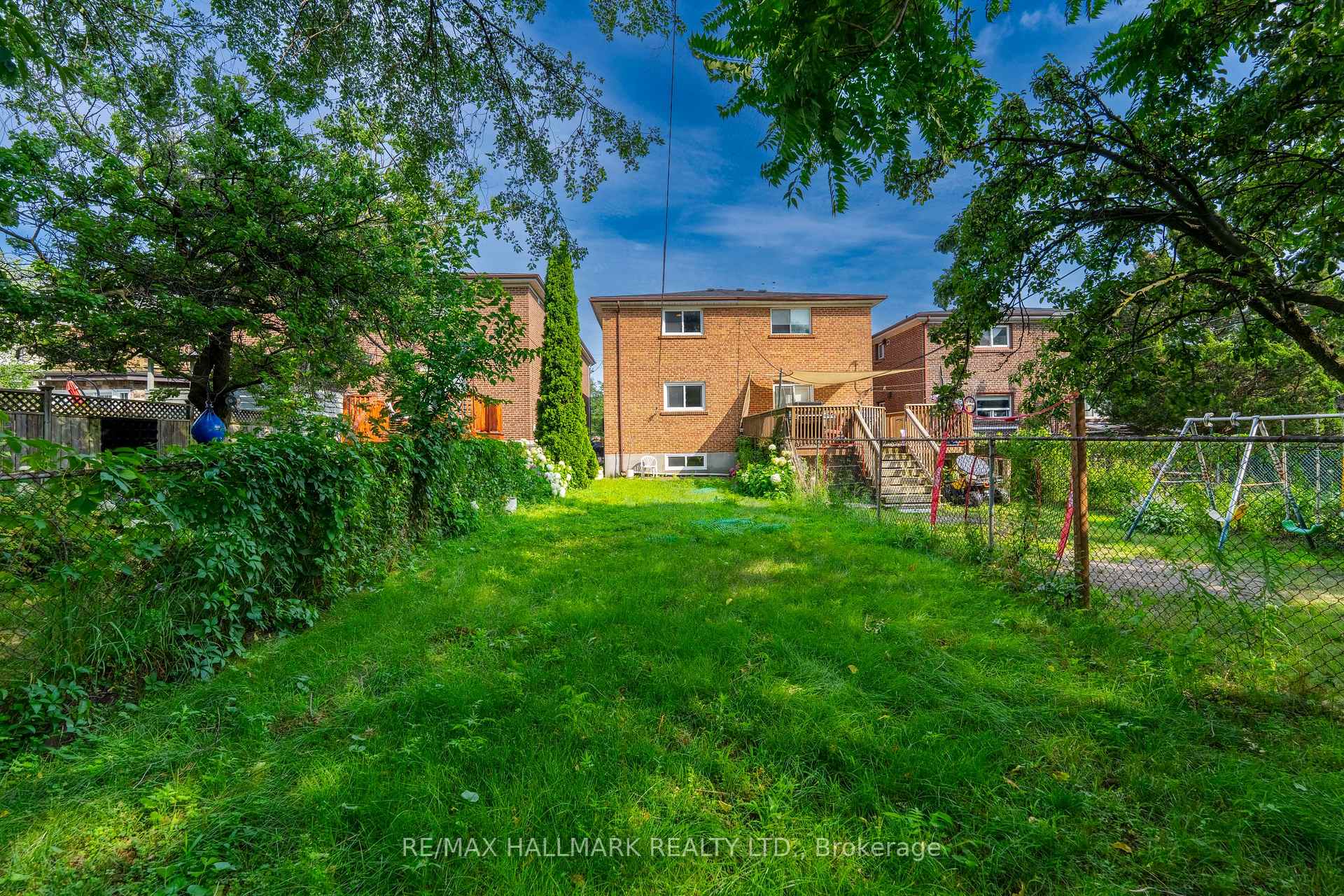 Photo 29 of Unit UPPER / 2ND, 402 Kingston Road, Toronto, East End-Danforth — HOMEH