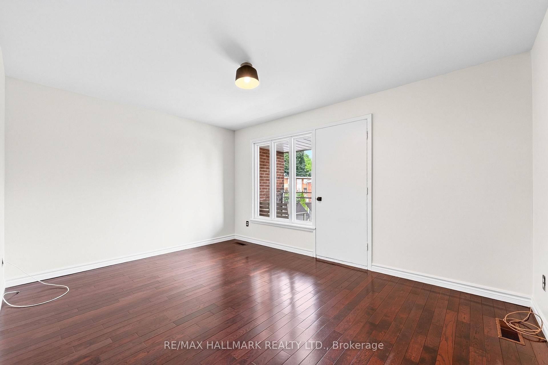 Photo 7 of Unit UPPER / 2ND, 402 Kingston Road, Toronto, East End-Danforth — HOMEH