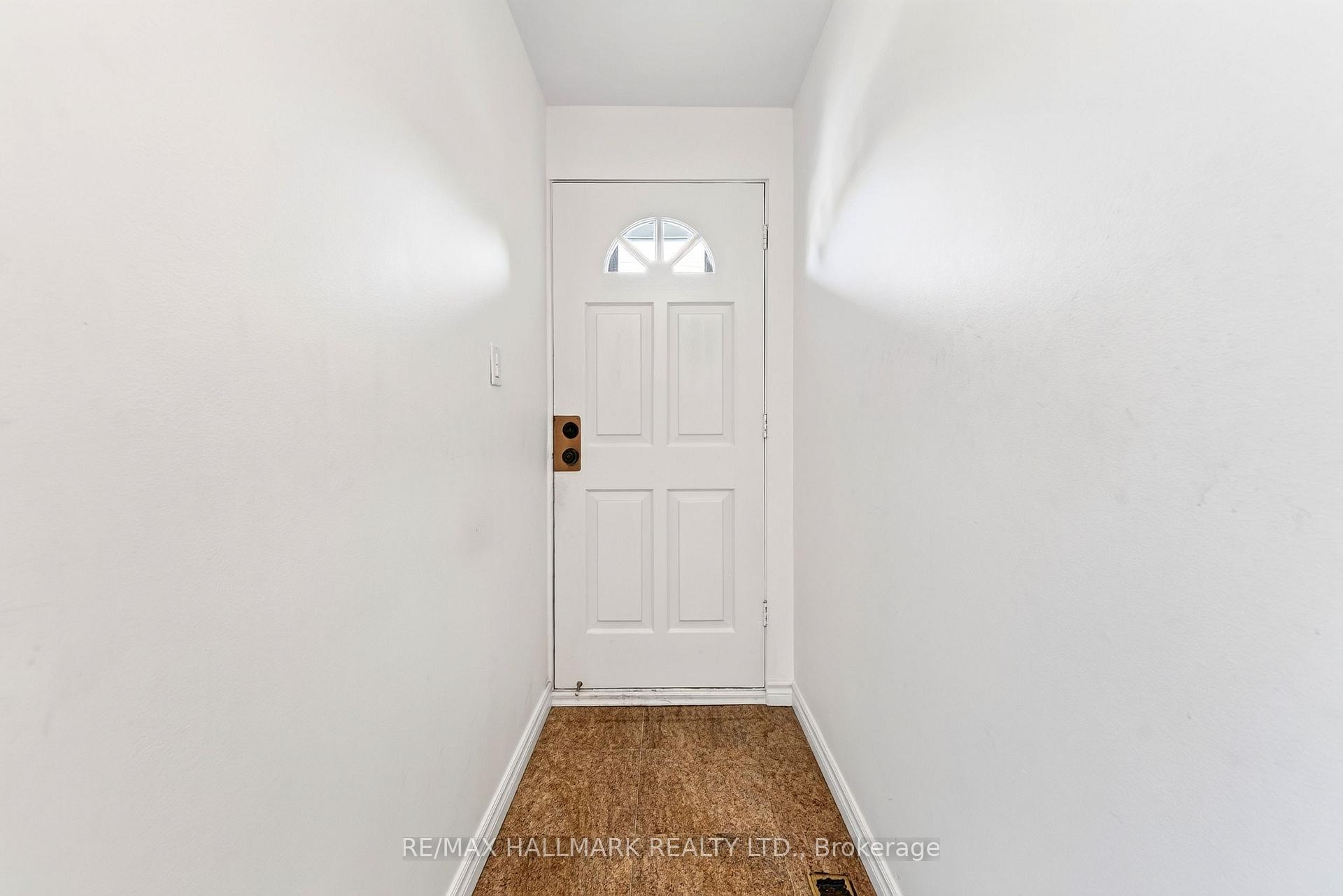 Photo 7 of Unit MAIN, 402 Kingston Road, Toronto, East End-Danforth — HOMEH