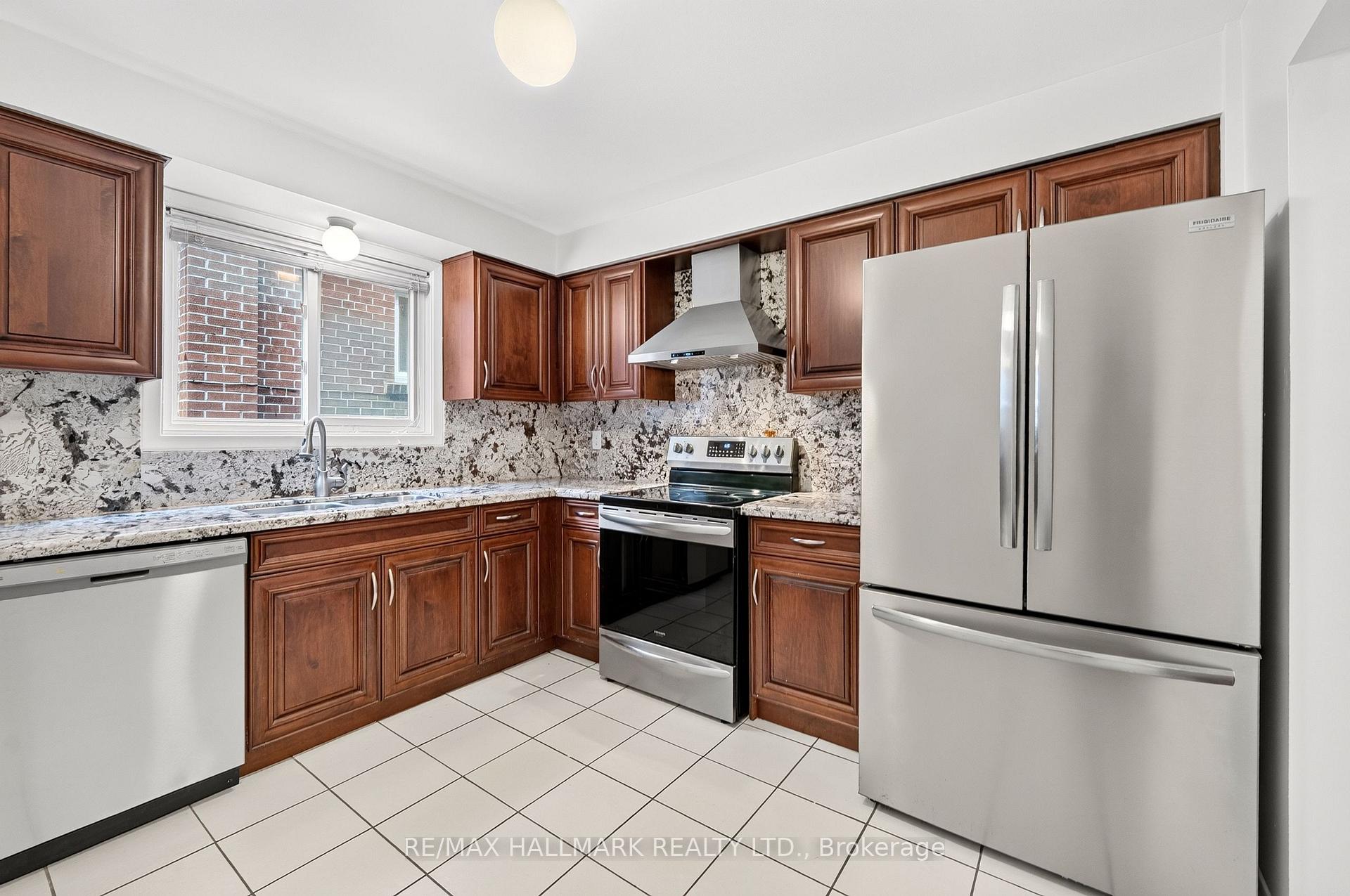 Photo 17 of Unit MAIN, 402 Kingston Road, Toronto, East End-Danforth — HOMEH