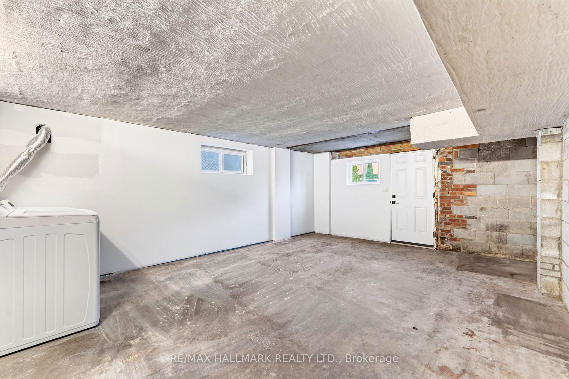 Photo 27 of Unit MAIN, 402 Kingston Road, Toronto, East End-Danforth — HOMEH