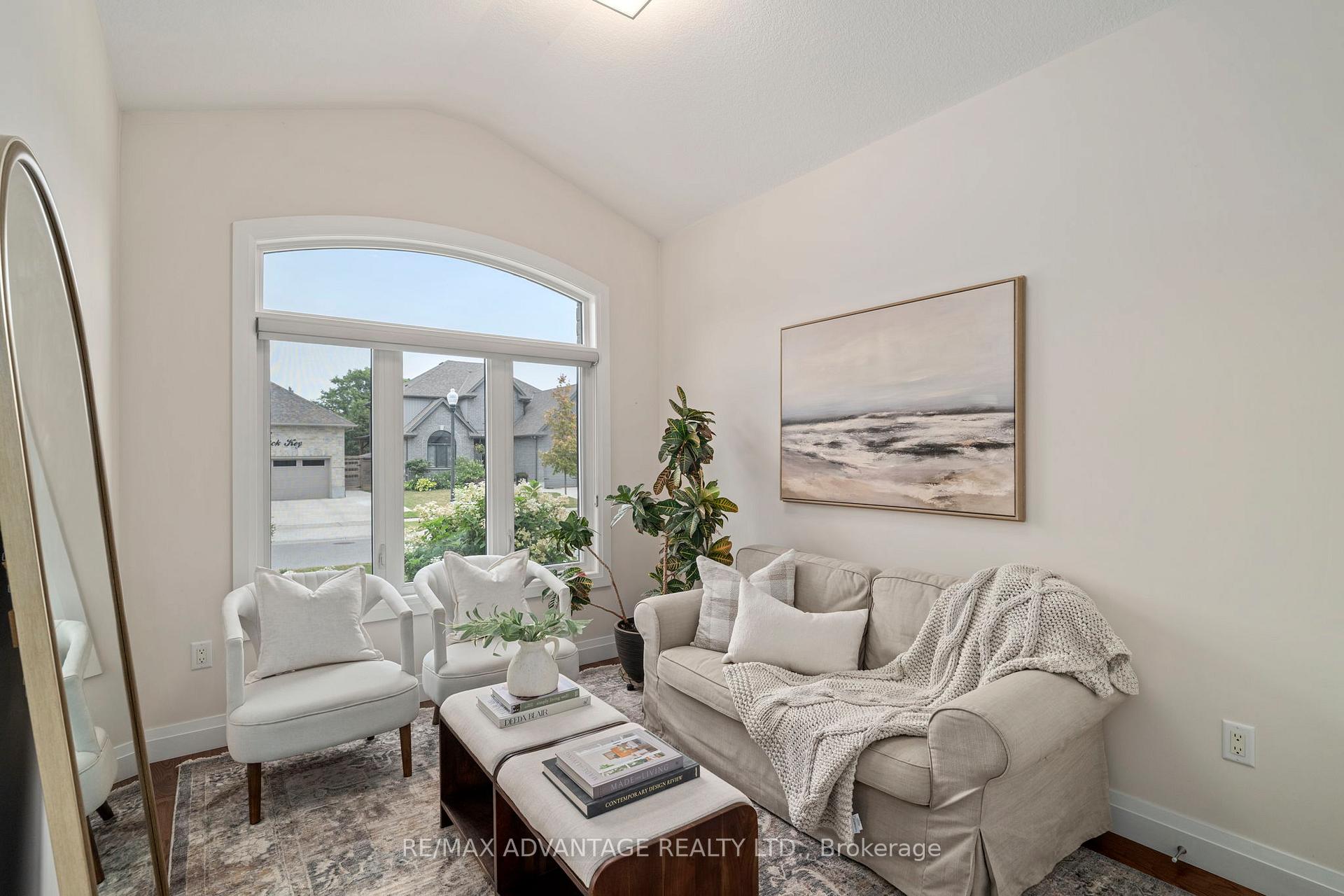 Photo 9 of 773 Hickorystick Key, London, North R — HOMEH