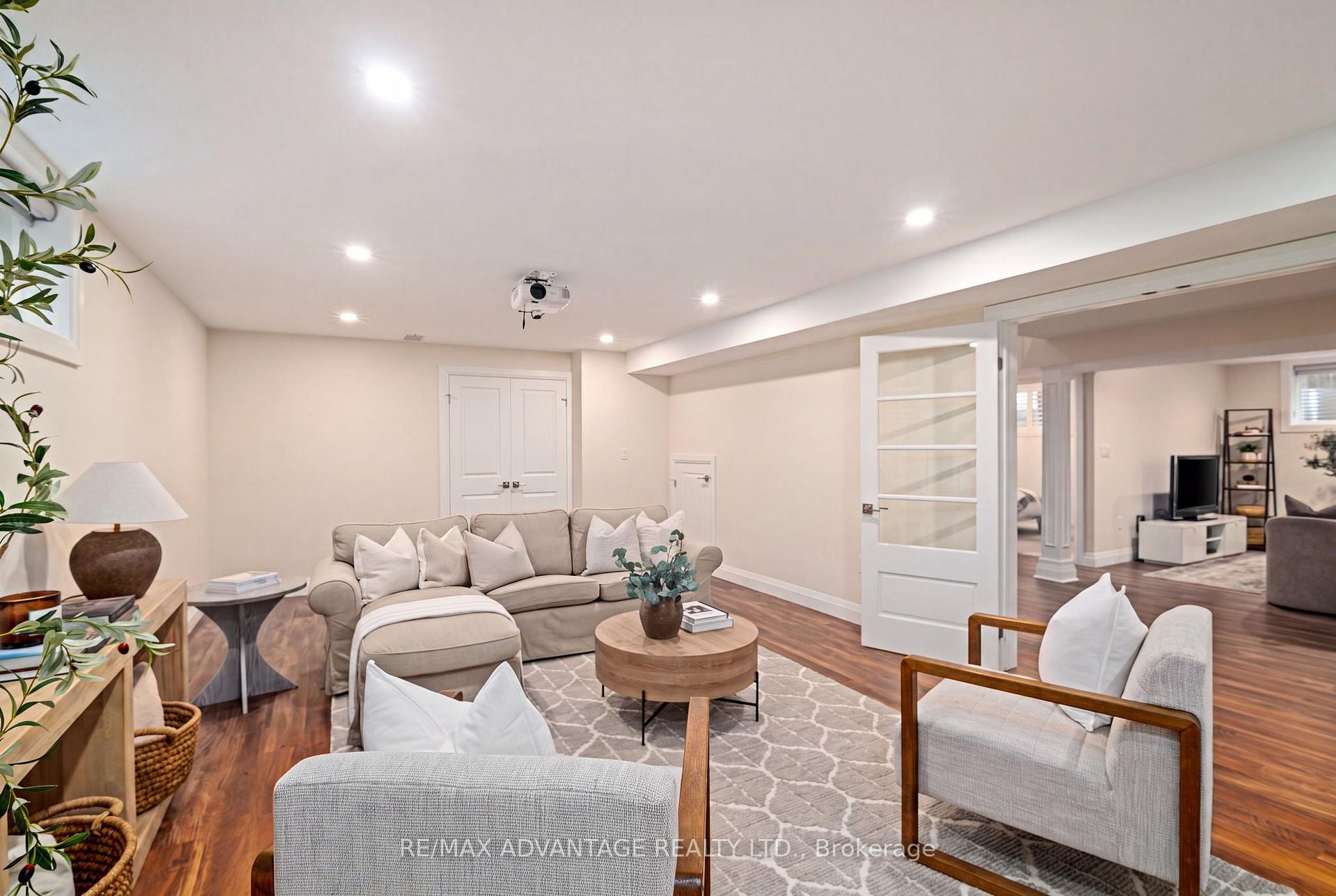 Photo 34 of 773 Hickorystick Key, London, North R — HOMEH