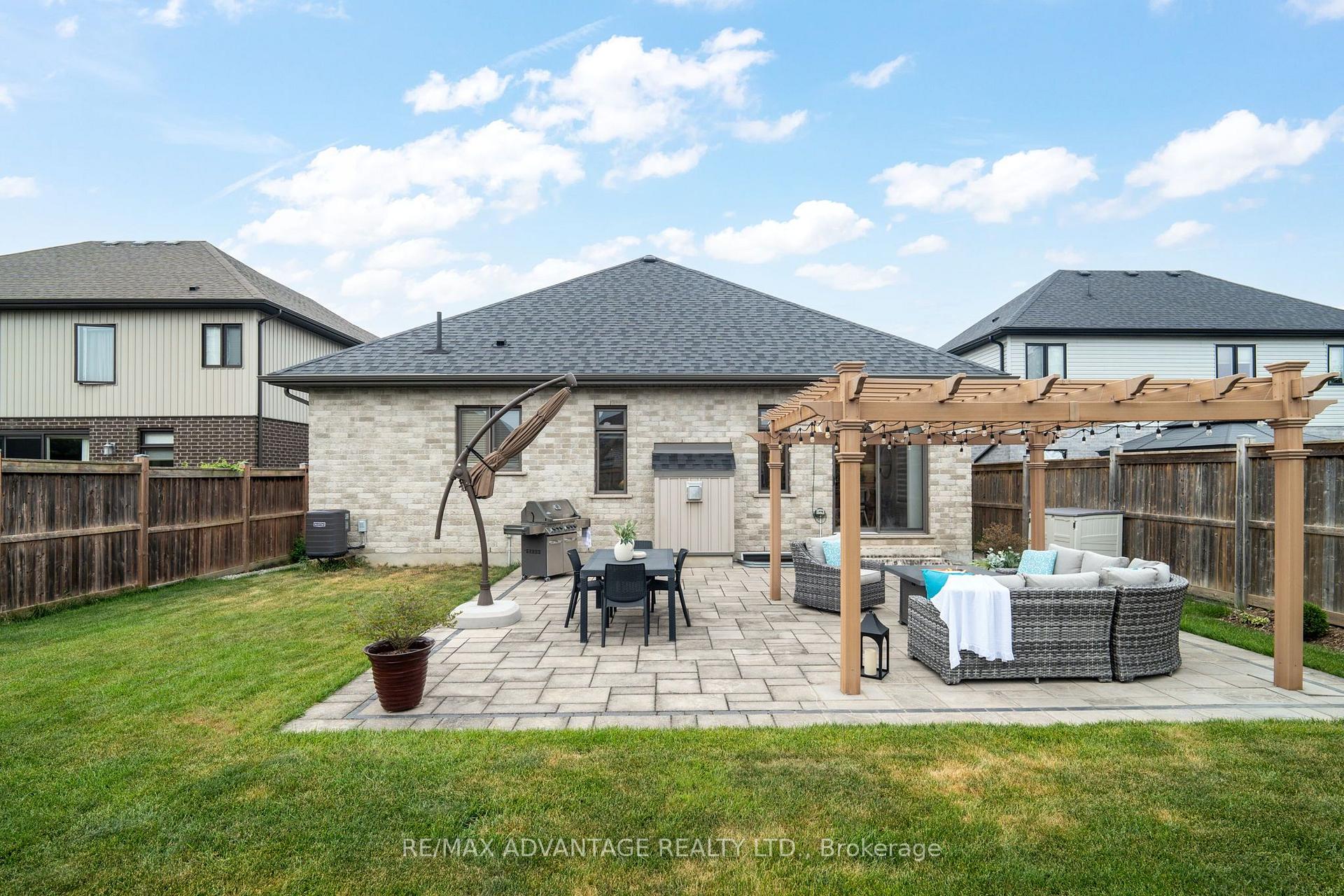Photo 49 of 773 Hickorystick Key, London, North R — HOMEH