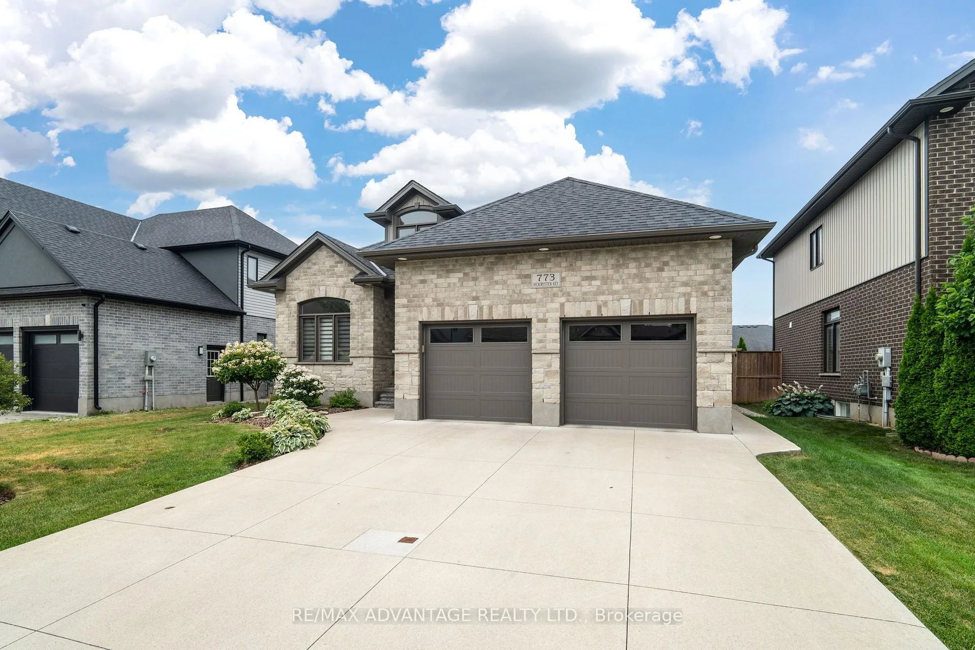 Photo 6 of 773 Hickorystick Key, London, North R — HOMEH