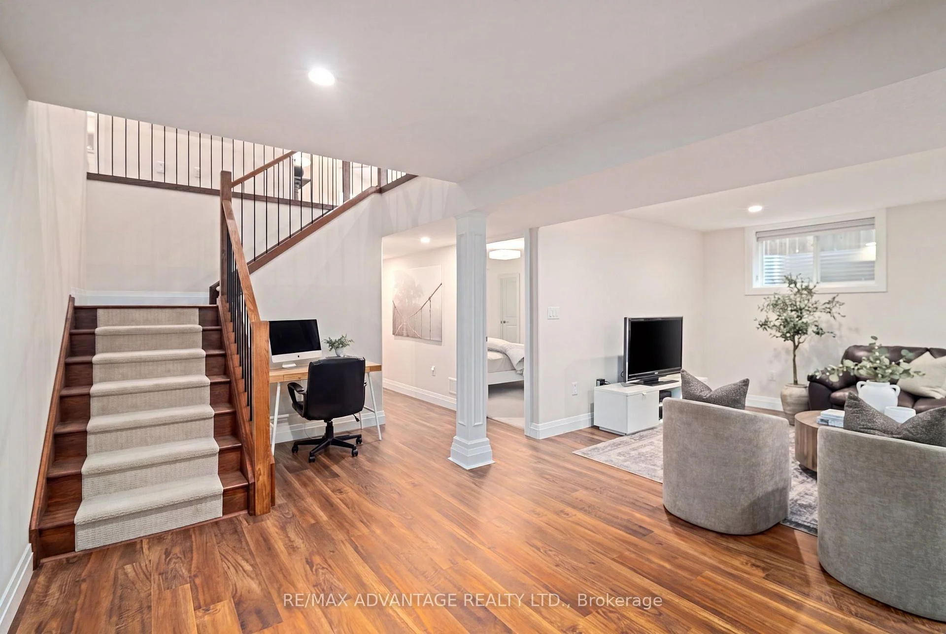 Photo 87 of 773 Hickorystick Key, London, North R — HOMEH