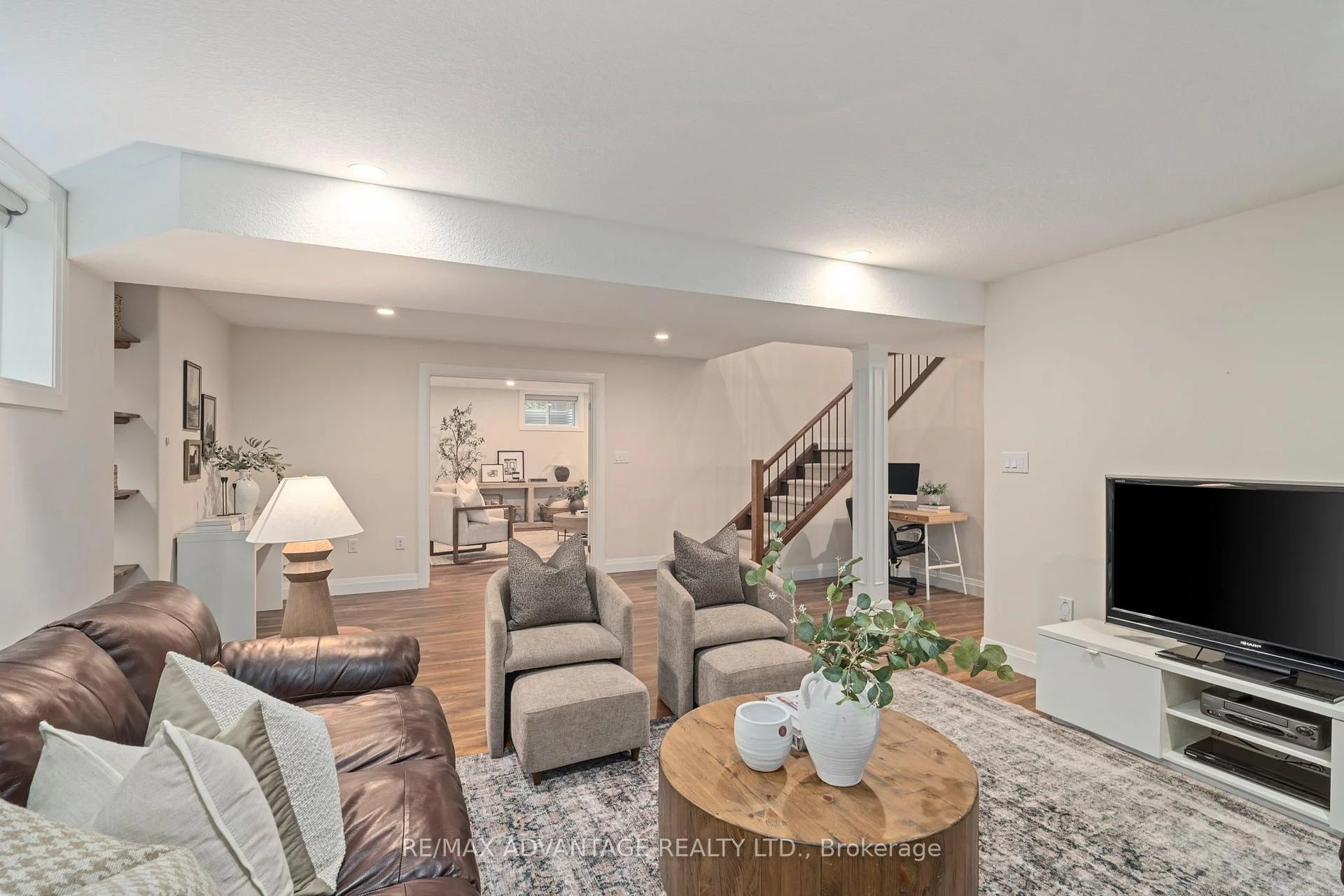 Photo 89 of 773 Hickorystick Key, London, North R — HOMEH
