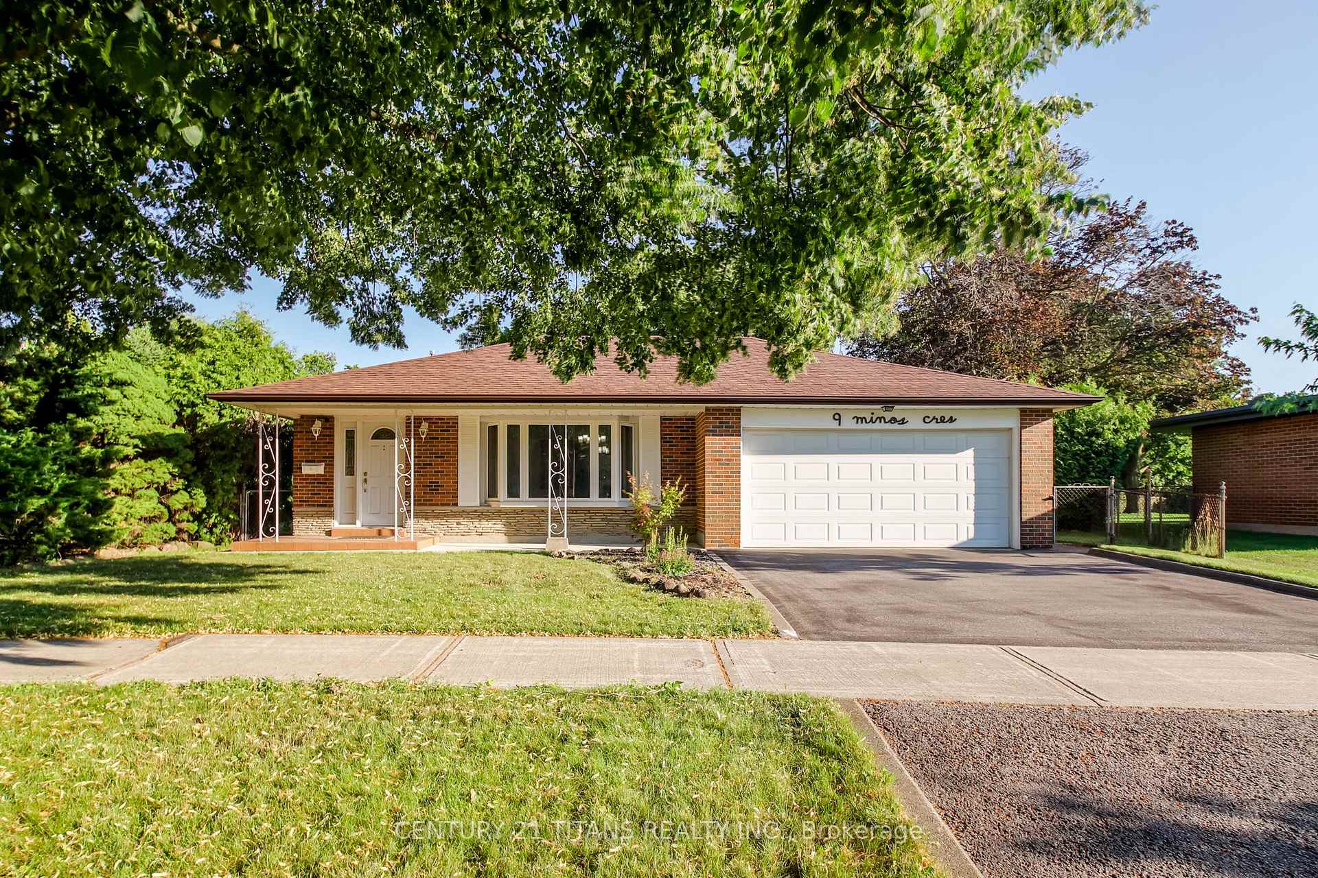 Photo 1 of 9 Minos Crescent, Scarborough, Woburn — HOMEH
