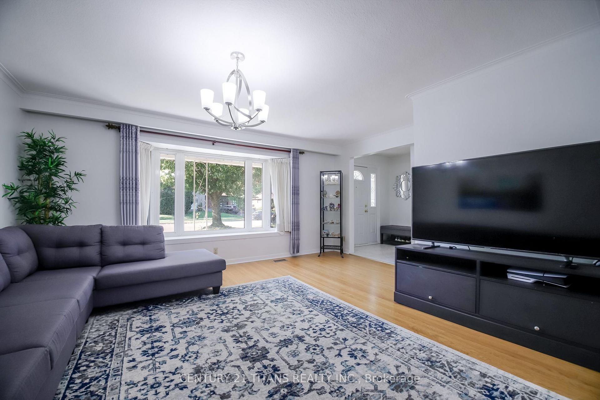 Photo 10 of 9 Minos Crescent, Scarborough, Woburn — HOMEH