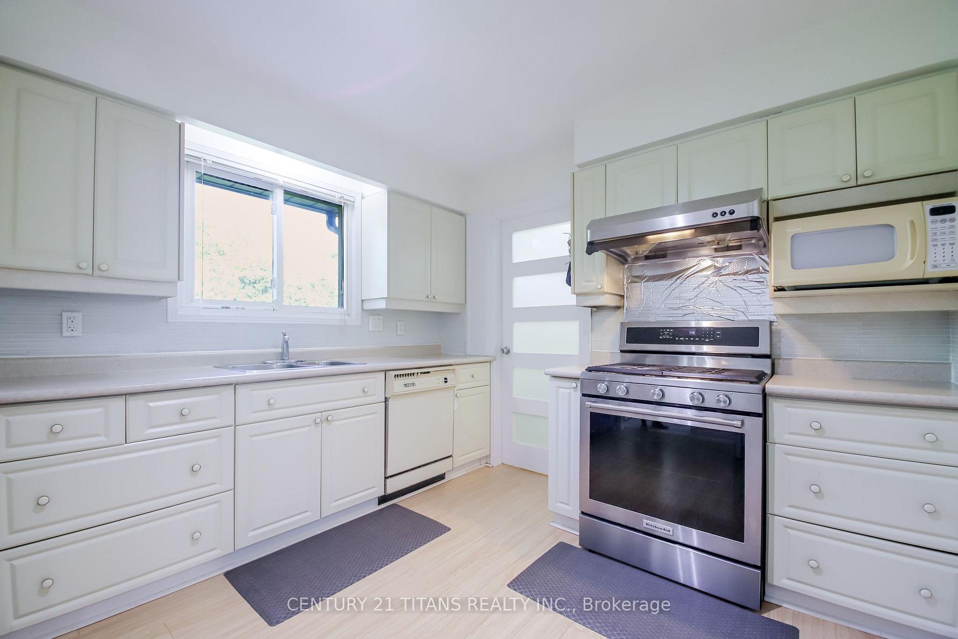 Photo 13 of 9 Minos Crescent, Scarborough, Woburn — HOMEH