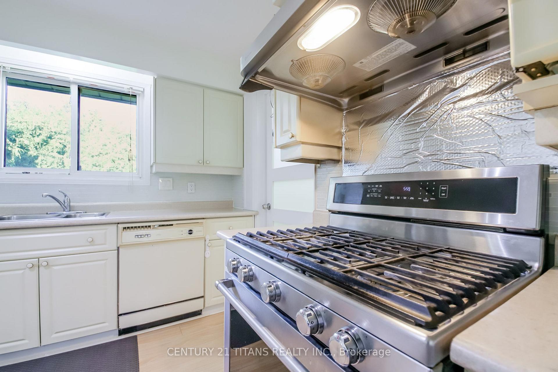 Photo 16 of 9 Minos Crescent, Scarborough, Woburn — HOMEH