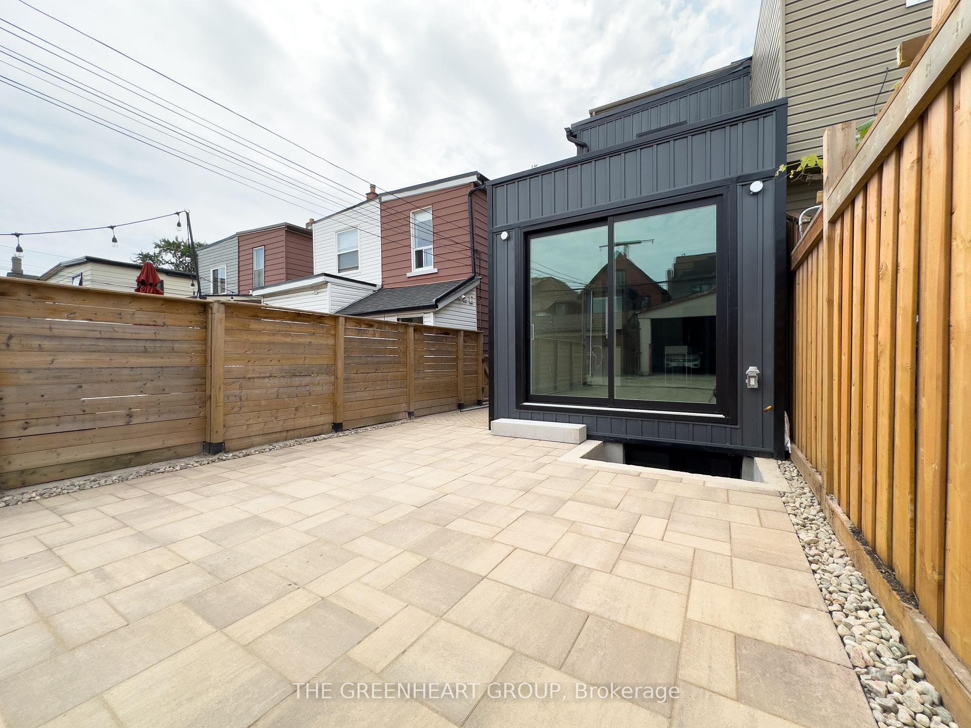Photo 3 of 89 Montrose Avenue, Toronto, Trinity-Bellwoods — HOMEH