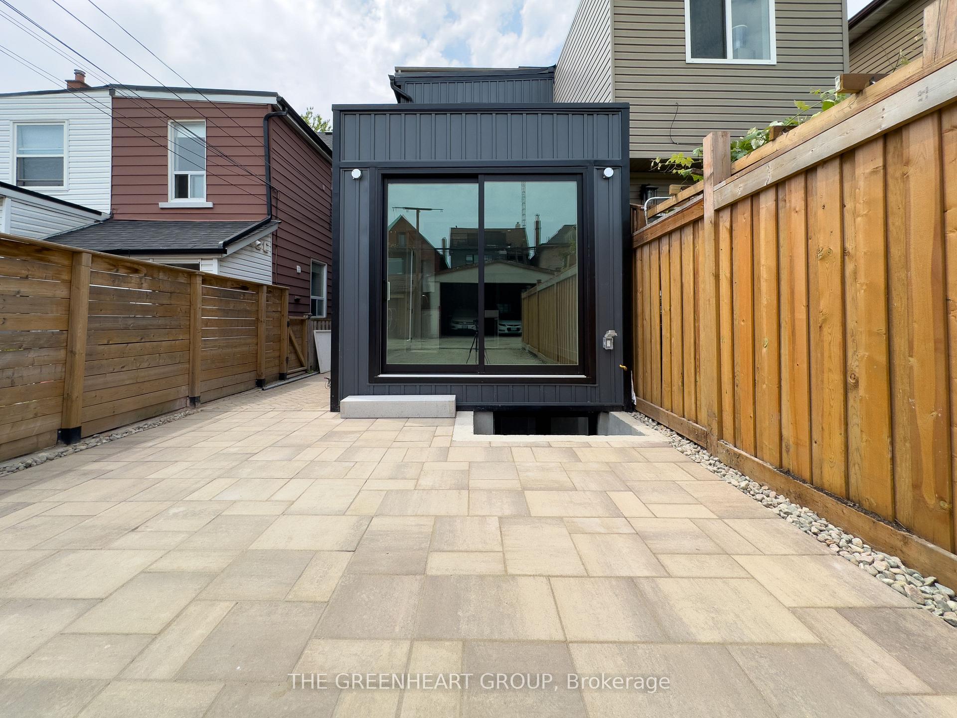 Photo 4 of 89 Montrose Avenue, Toronto, Trinity-Bellwoods — HOMEH