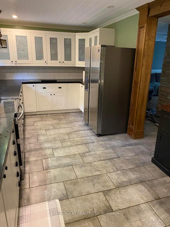 Photo 5 of 105 Fredrick Street, Bracebridge, Draper — HOMEH