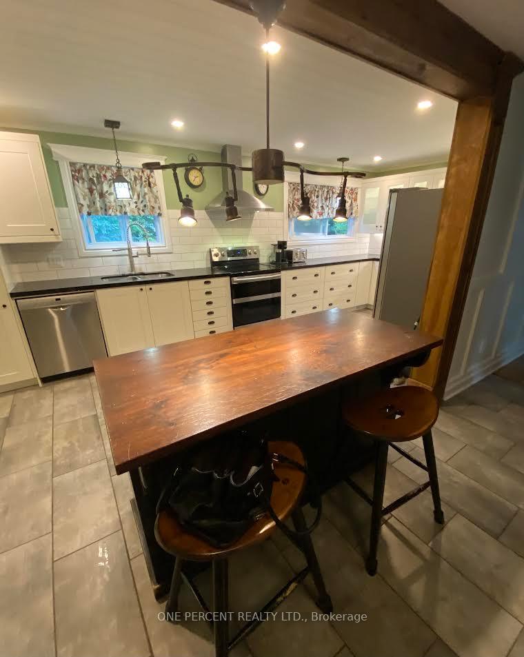 Photo 8 of 105 Fredrick Street, Bracebridge, Draper — HOMEH