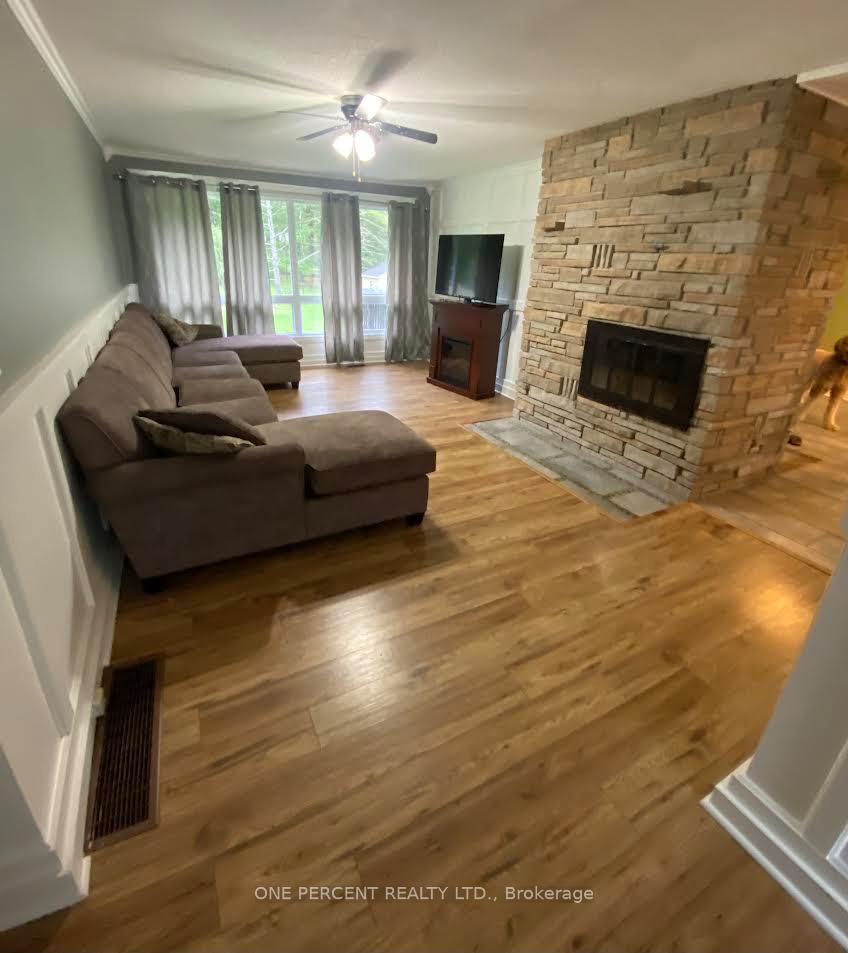Photo 14 of 105 Fredrick Street, Bracebridge, Draper — HOMEH