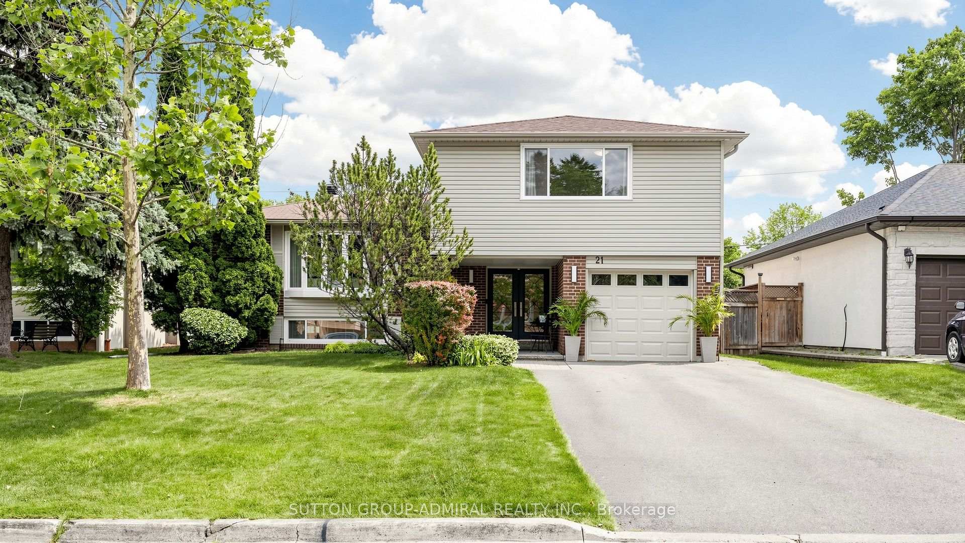 Photo 1 of 21 Donalbain Crescent, Markham, Royal Orchard — HOMEH