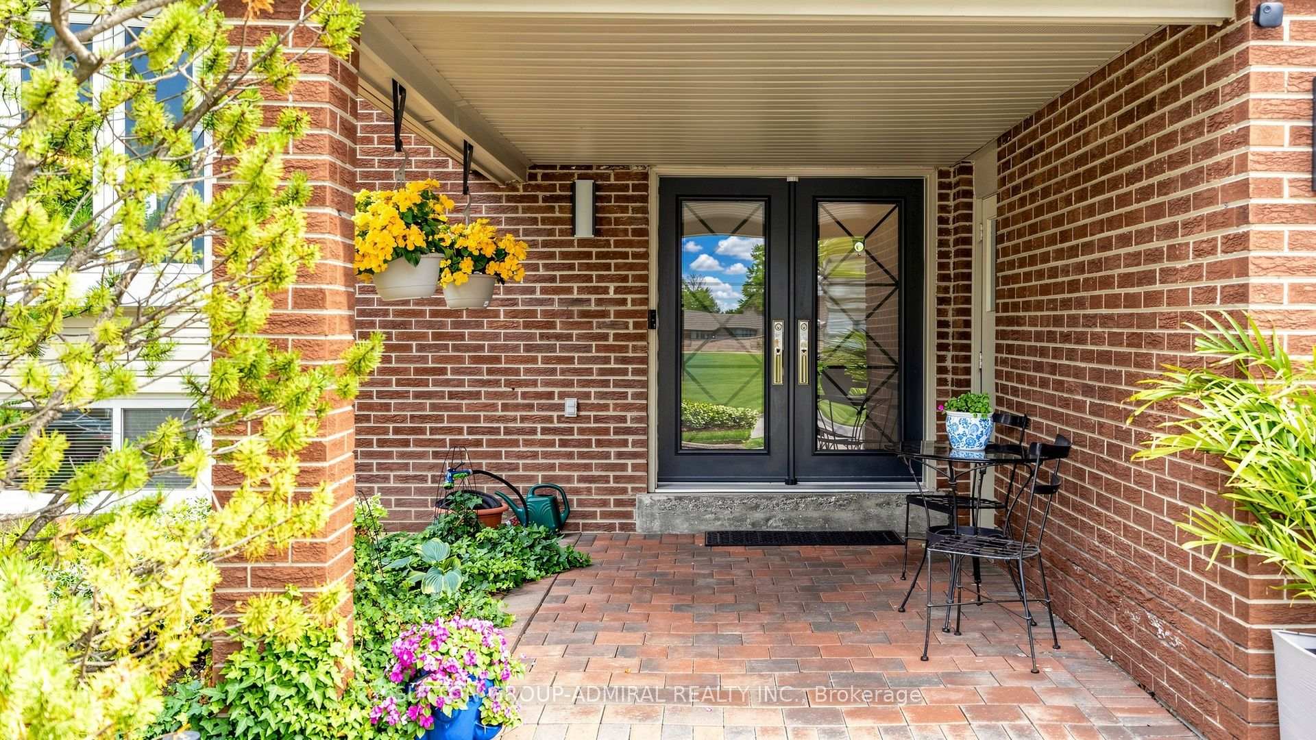 Photo 5 of 21 Donalbain Crescent, Markham, Royal Orchard — HOMEH