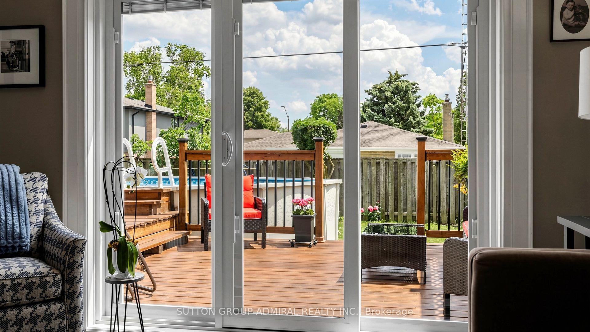 Photo 8 of 21 Donalbain Crescent, Markham, Royal Orchard — HOMEH