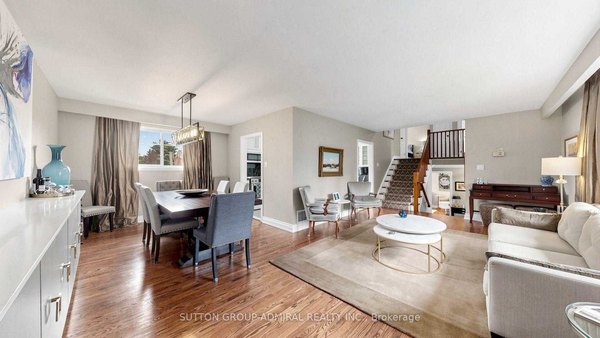 Photo 11 of 21 Donalbain Crescent, Markham, Royal Orchard — HOMEH