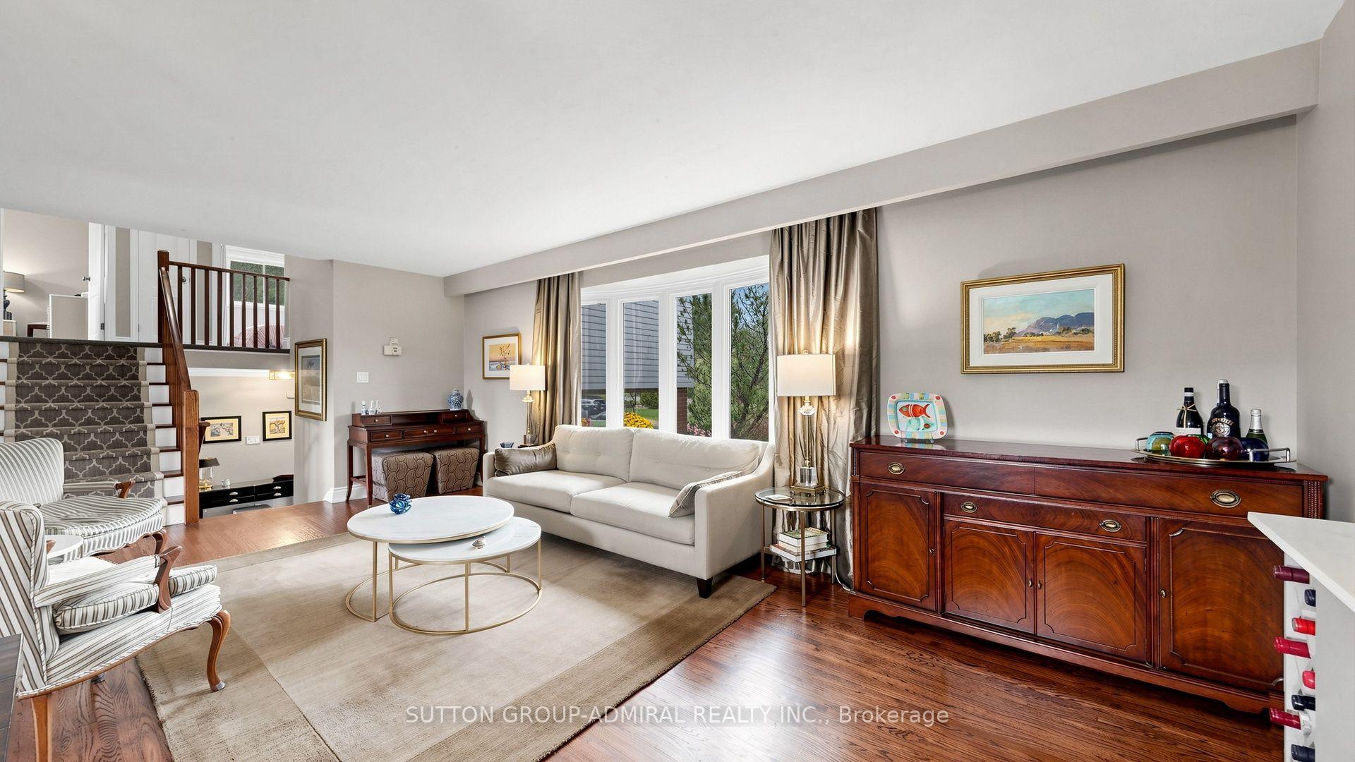 Photo 12 of 21 Donalbain Crescent, Markham, Royal Orchard — HOMEH