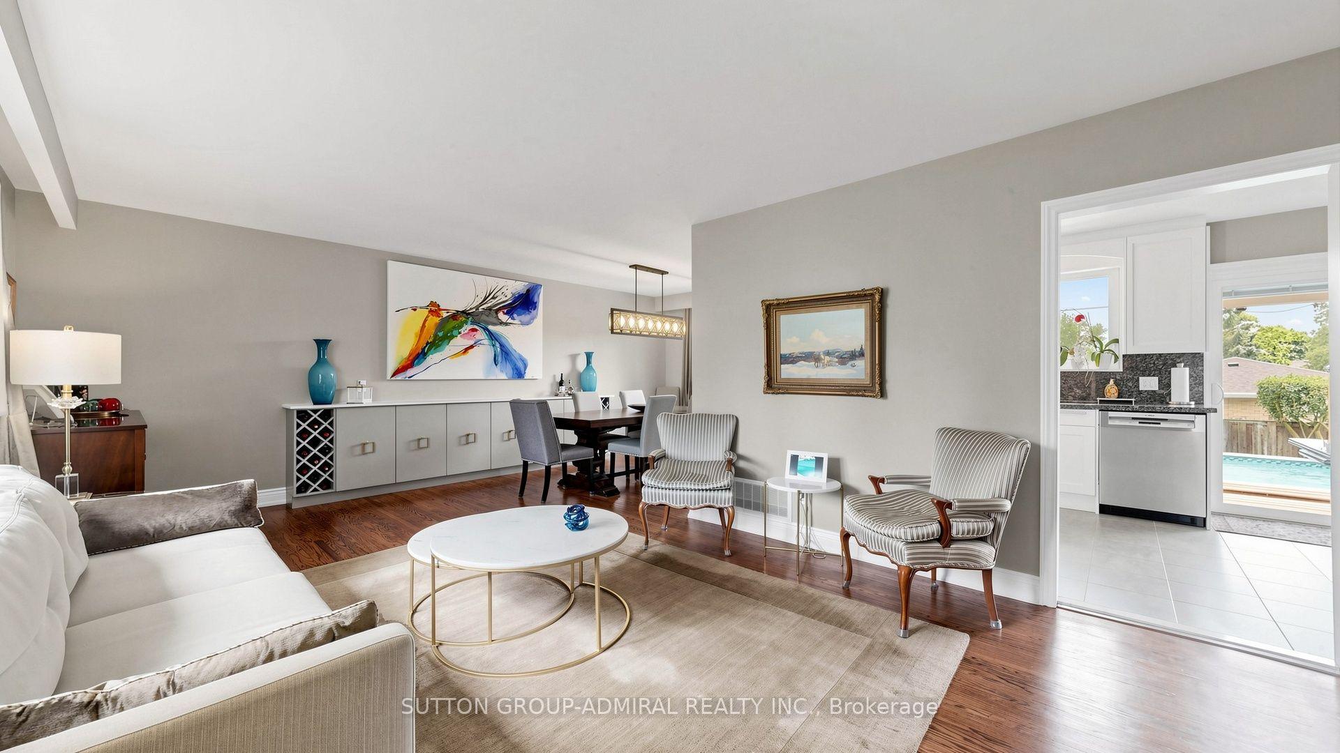 Photo 13 of 21 Donalbain Crescent, Markham, Royal Orchard — HOMEH