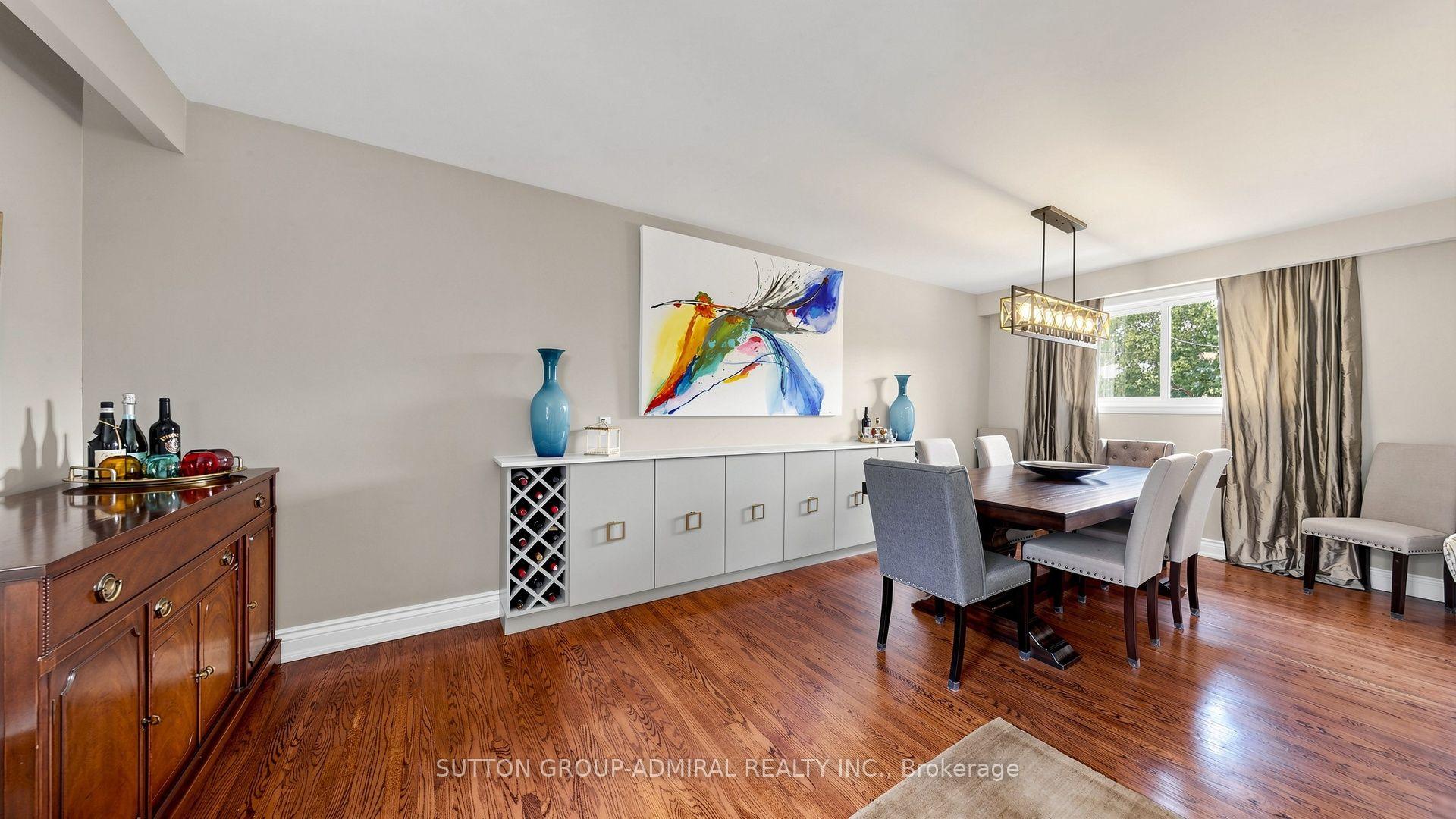 Photo 15 of 21 Donalbain Crescent, Markham, Royal Orchard — HOMEH