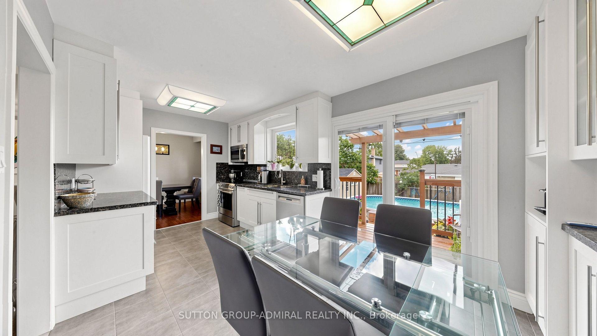 Photo 19 of 21 Donalbain Crescent, Markham, Royal Orchard — HOMEH