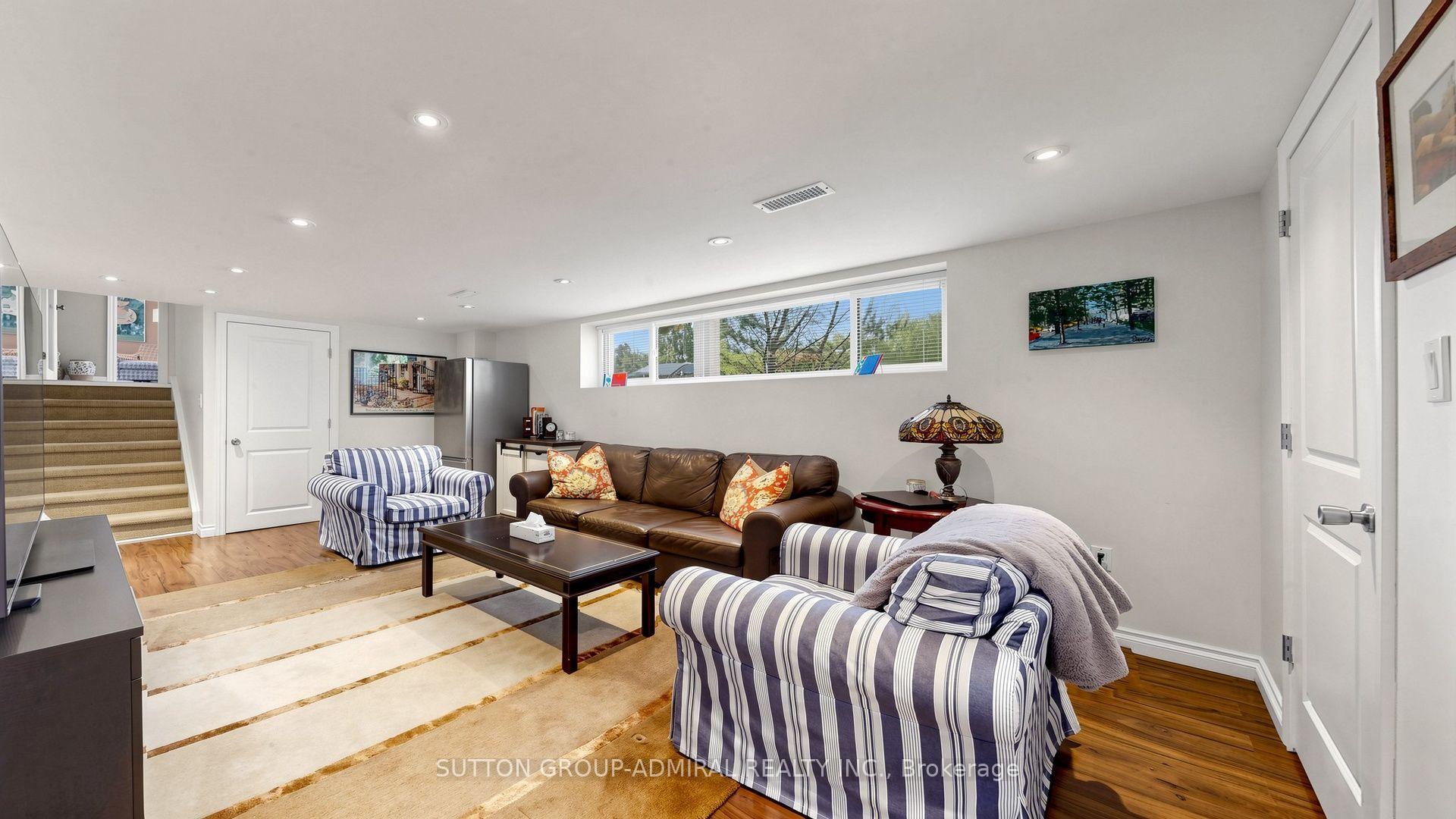 Photo 38 of 21 Donalbain Crescent, Markham, Royal Orchard — HOMEH