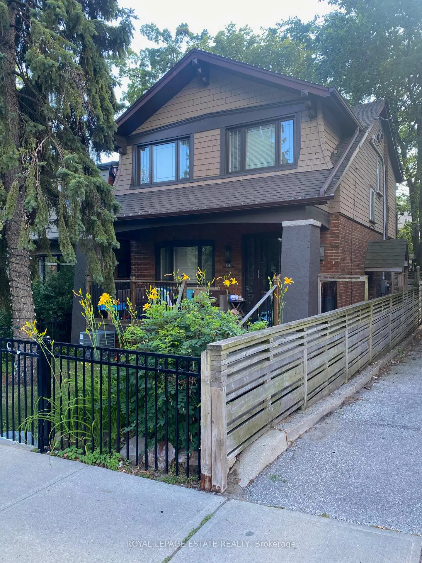 Front of 372 Victoria Park Avenue