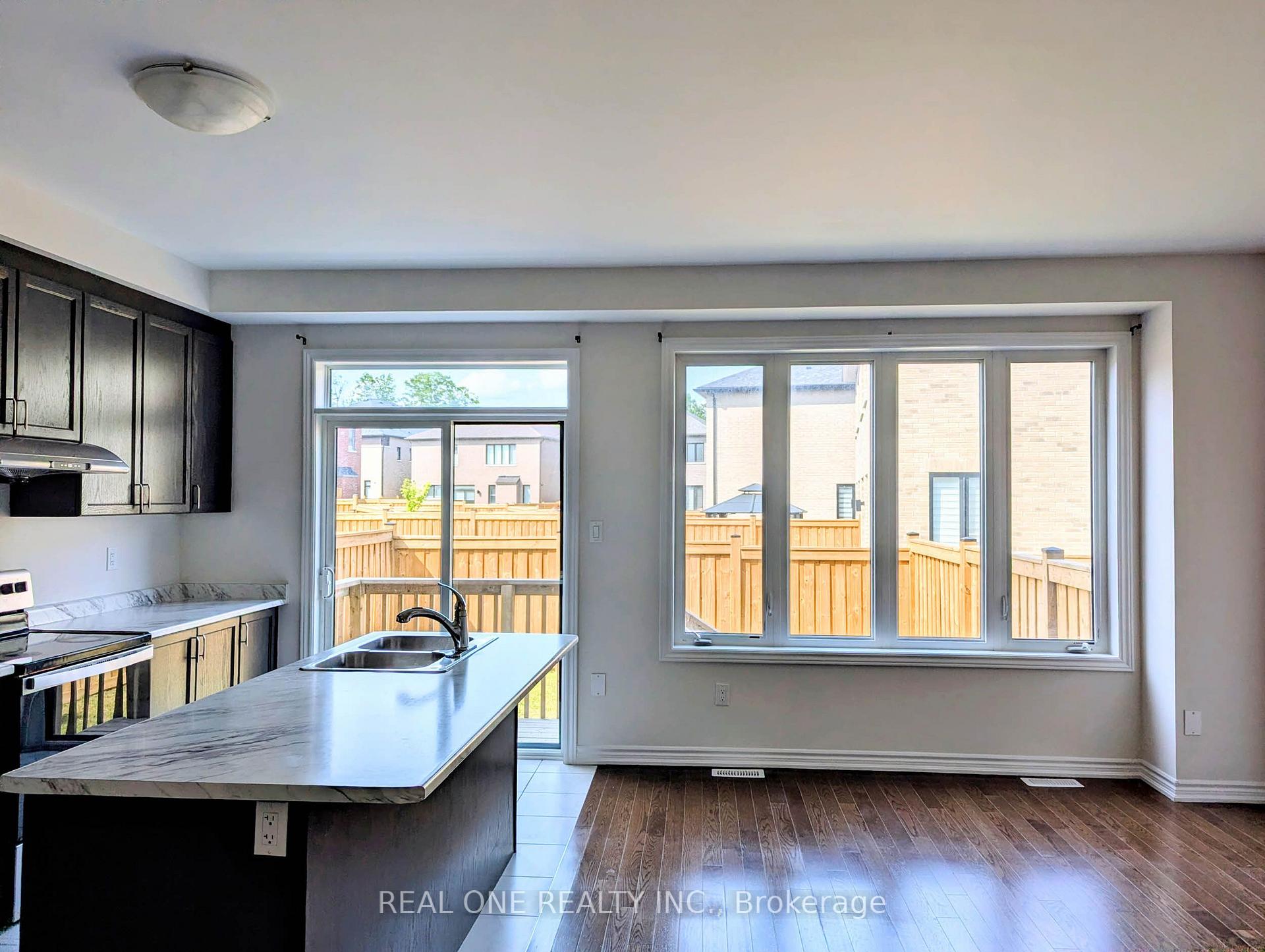 Photo 5 of 7 O'reilly Street, Whitby, Rural Whitby — HOMEH