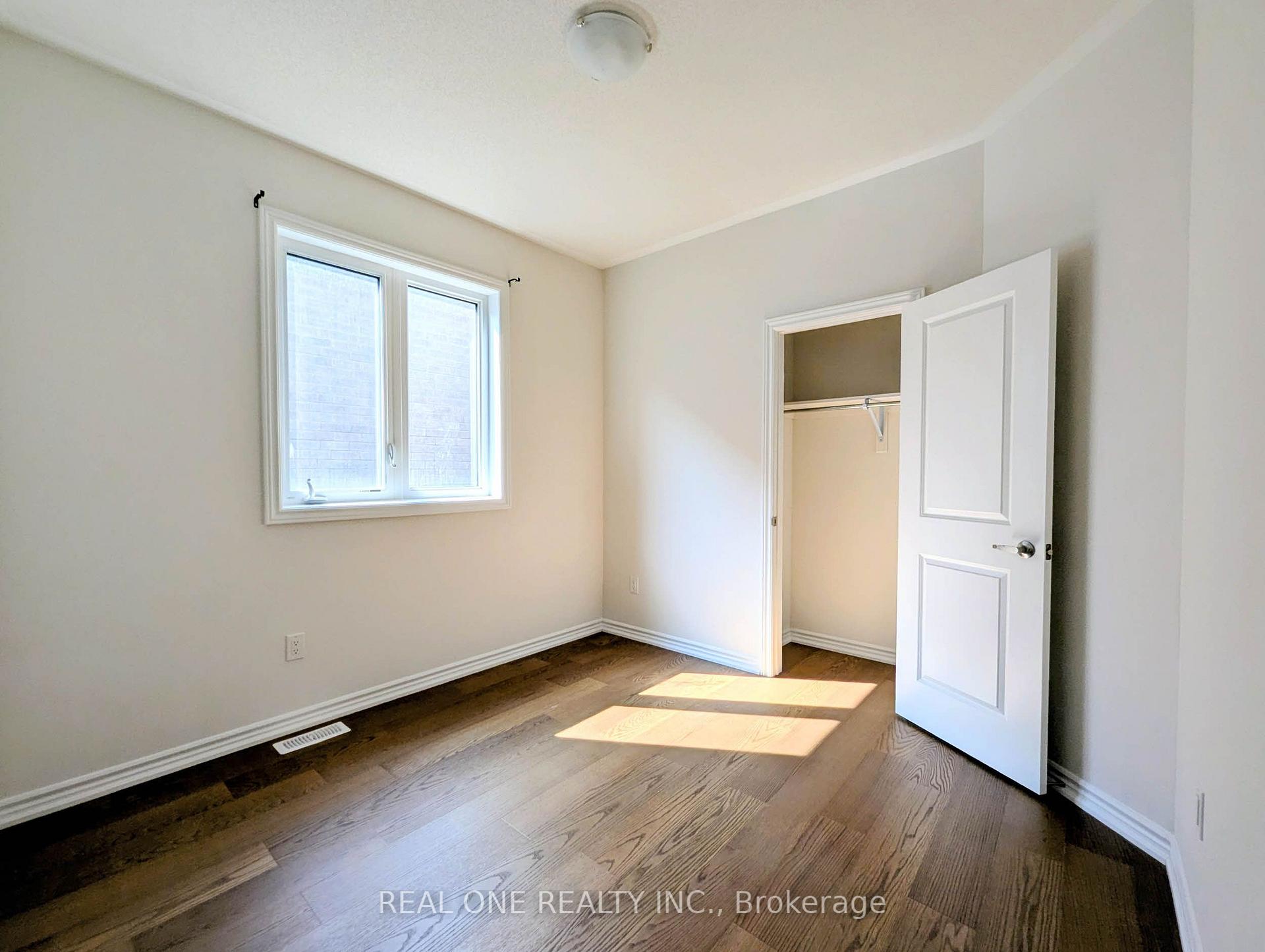 Photo 11 of 7 O'reilly Street, Whitby, Rural Whitby — HOMEH