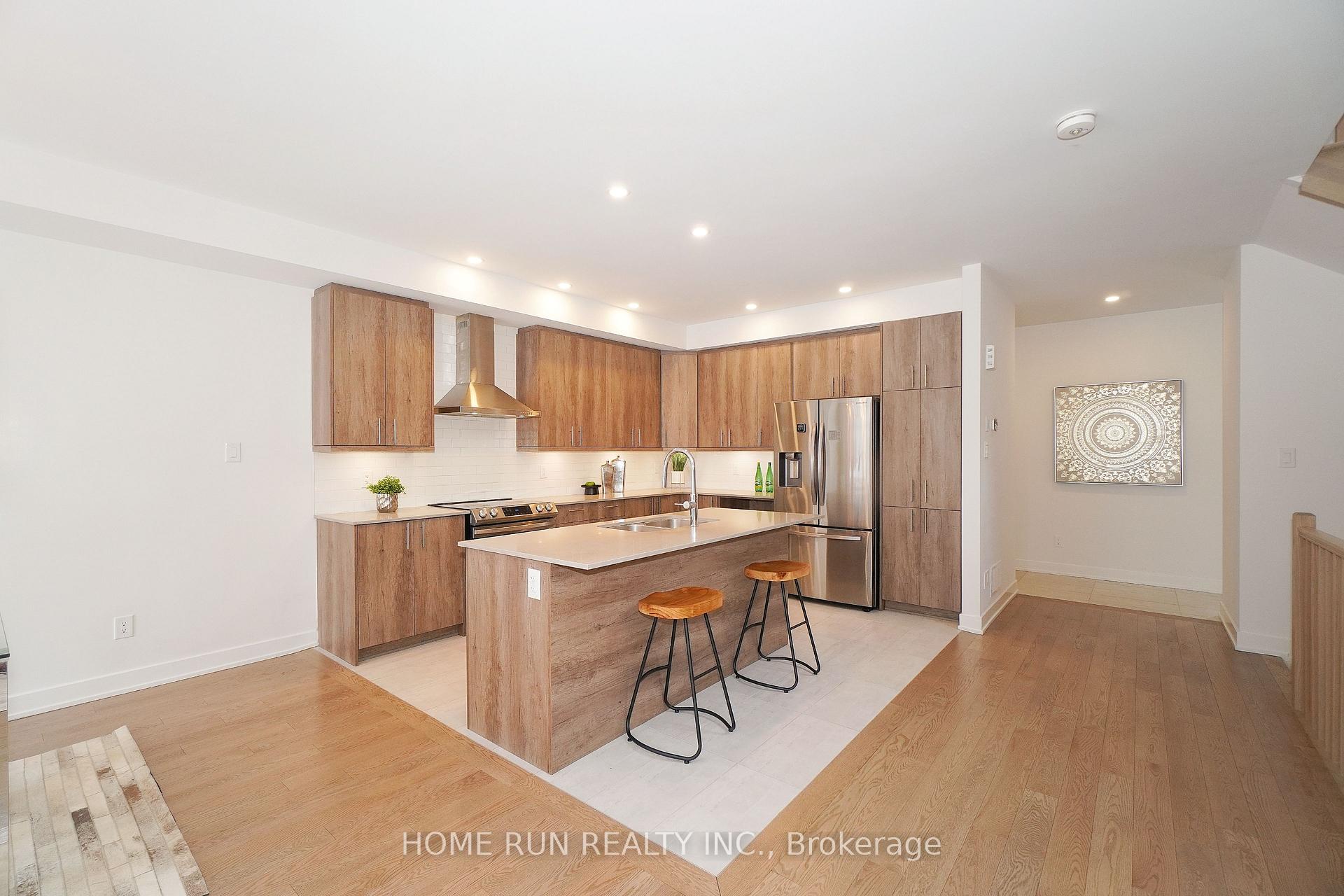 Photo 10 of 1051 Hydrangea Avenue, Ottawa, Riverside South/Gloucester Glen — HOMEH