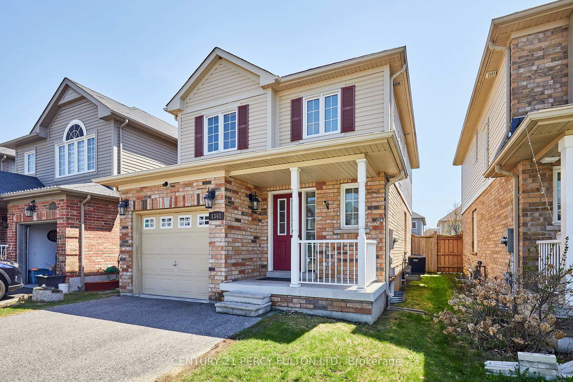 Photo 2 of 1343 Kettering Drive, Oshawa, Eastdale — HOMEH
