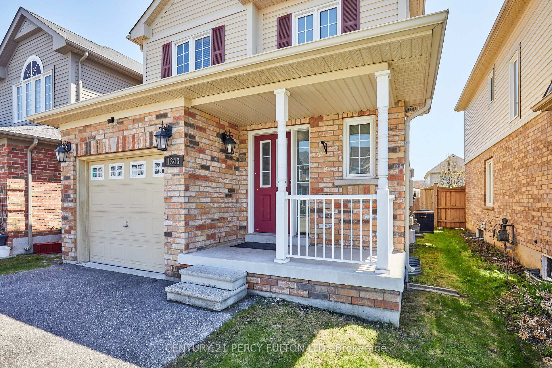 Photo 3 of 1343 Kettering Drive, Oshawa, Eastdale — HOMEH
