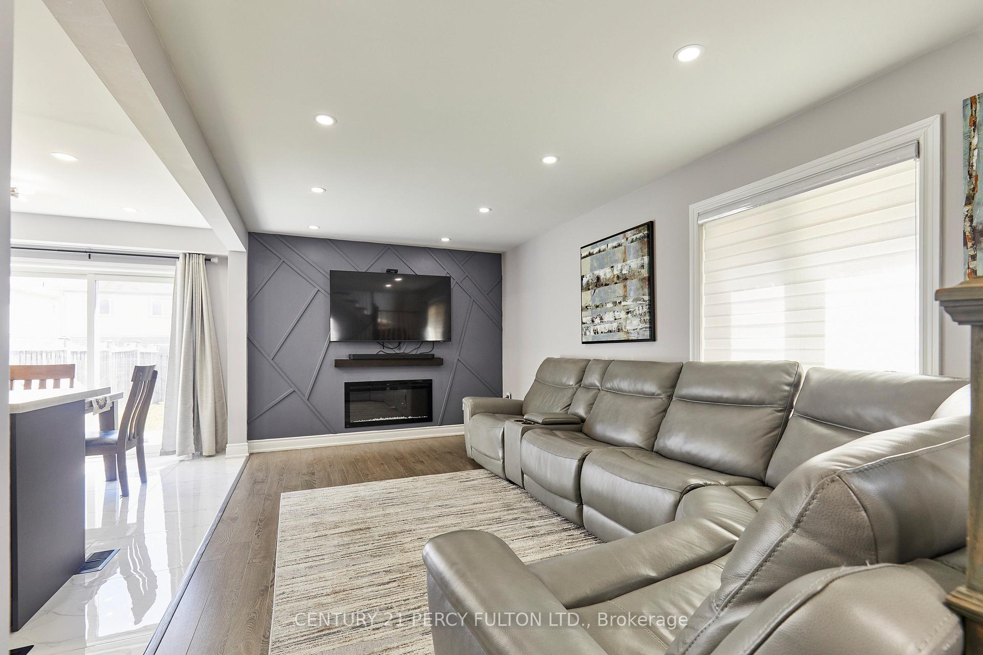 Photo 7 of 1343 Kettering Drive, Oshawa, Eastdale — HOMEH