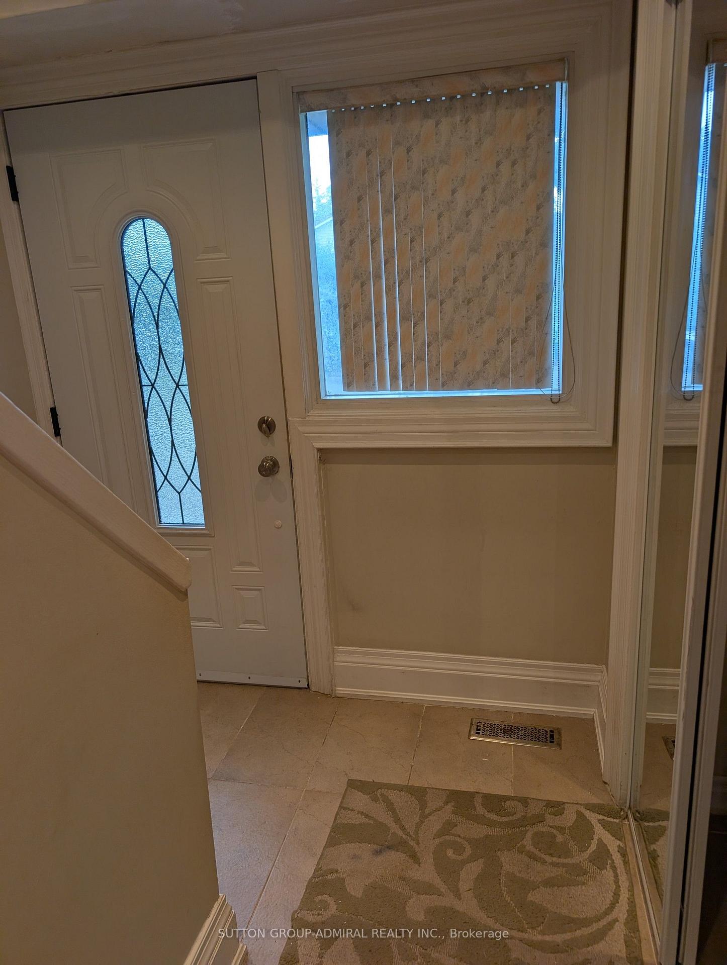 Photo 4 of 1 Damascus Drive, Etobicoke, West Humber-Clairville — HOMEH