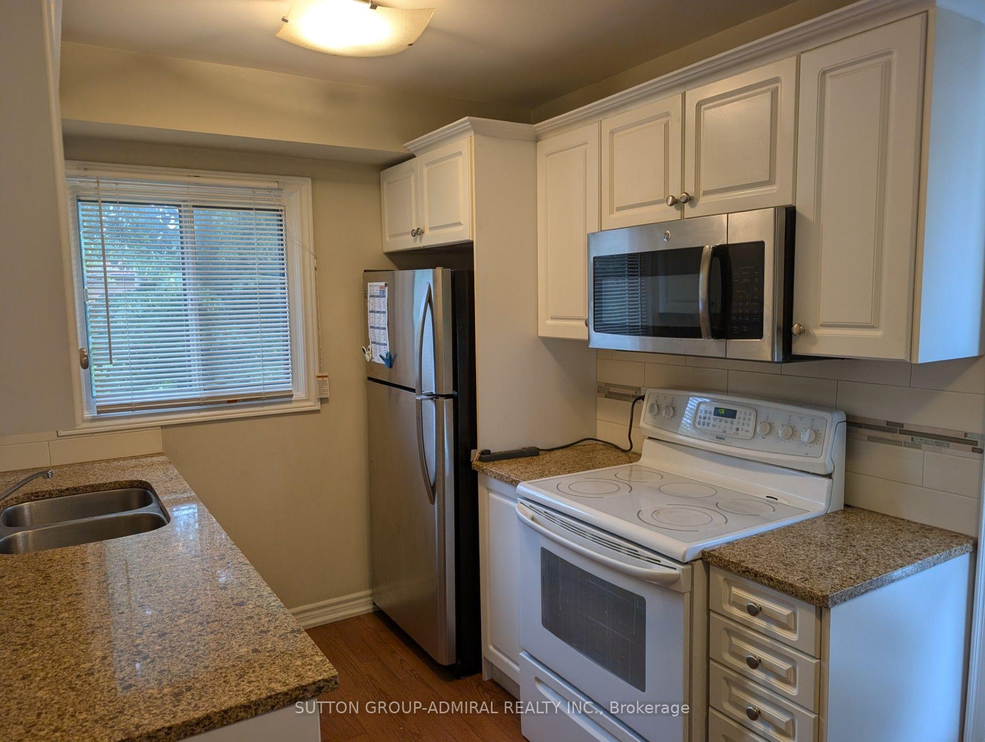 Photo 5 of 1 Damascus Drive, Etobicoke, West Humber-Clairville — HOMEH