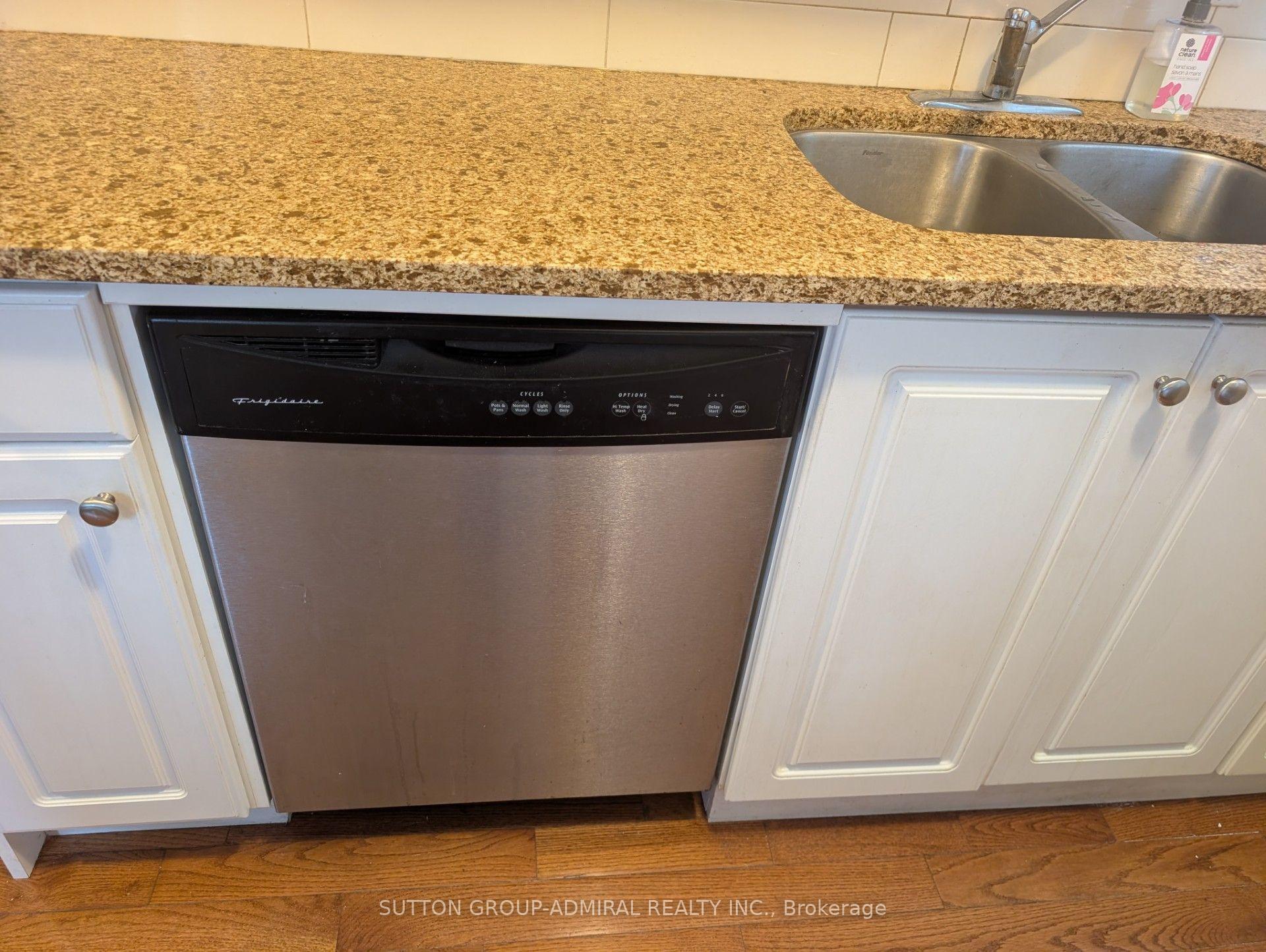 Photo 7 of 1 Damascus Drive, Etobicoke, West Humber-Clairville — HOMEH