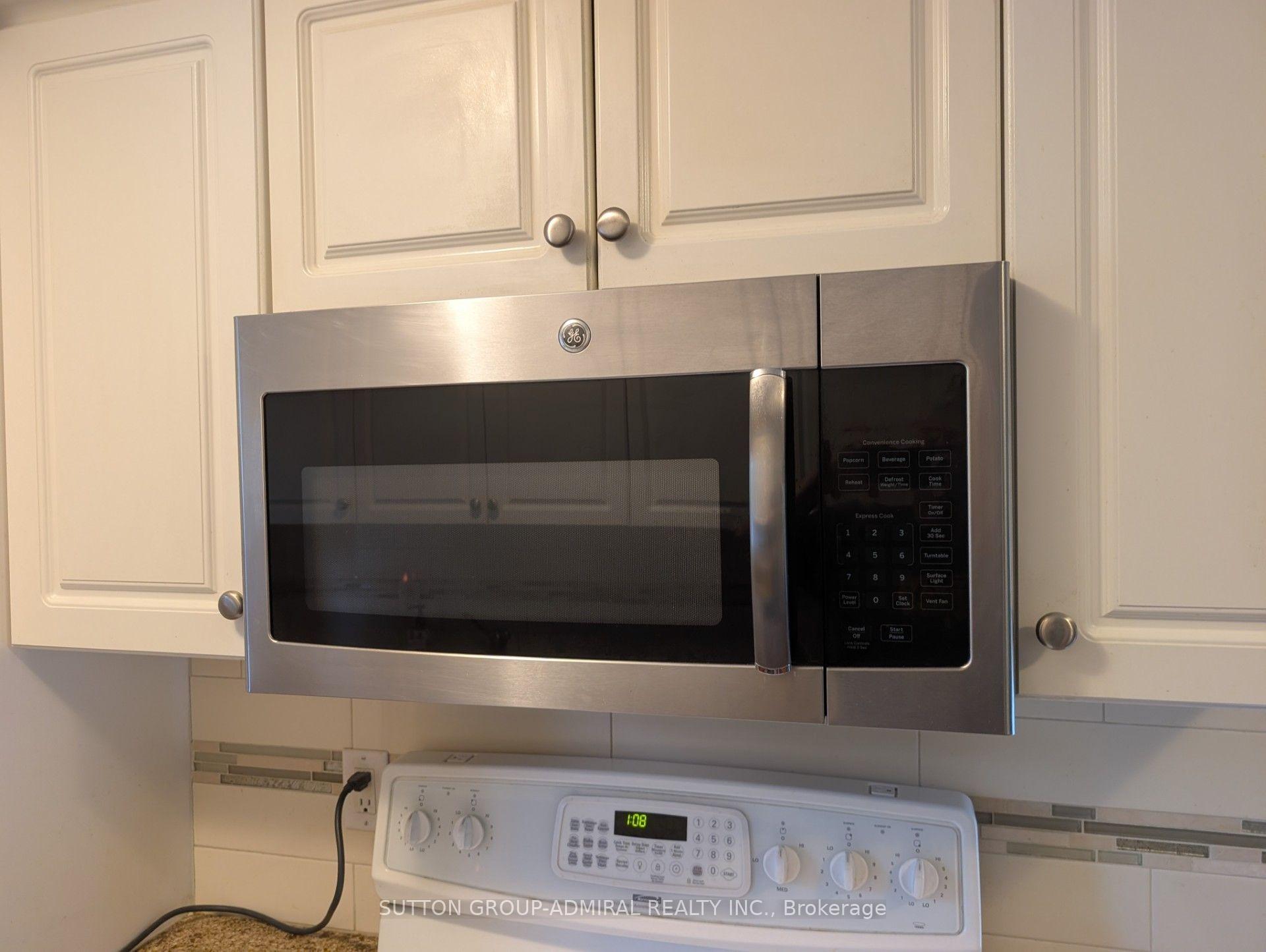 Photo 10 of 1 Damascus Drive, Etobicoke, West Humber-Clairville — HOMEH