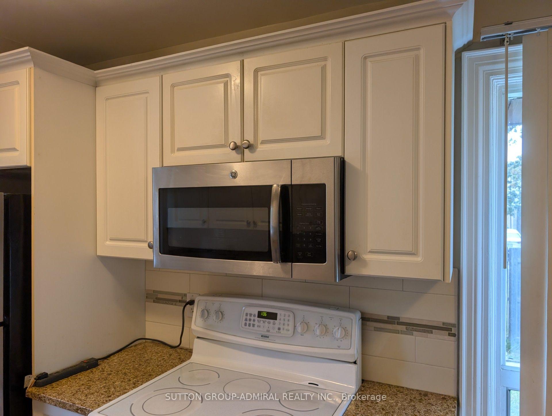 Photo 11 of 1 Damascus Drive, Etobicoke, West Humber-Clairville — HOMEH