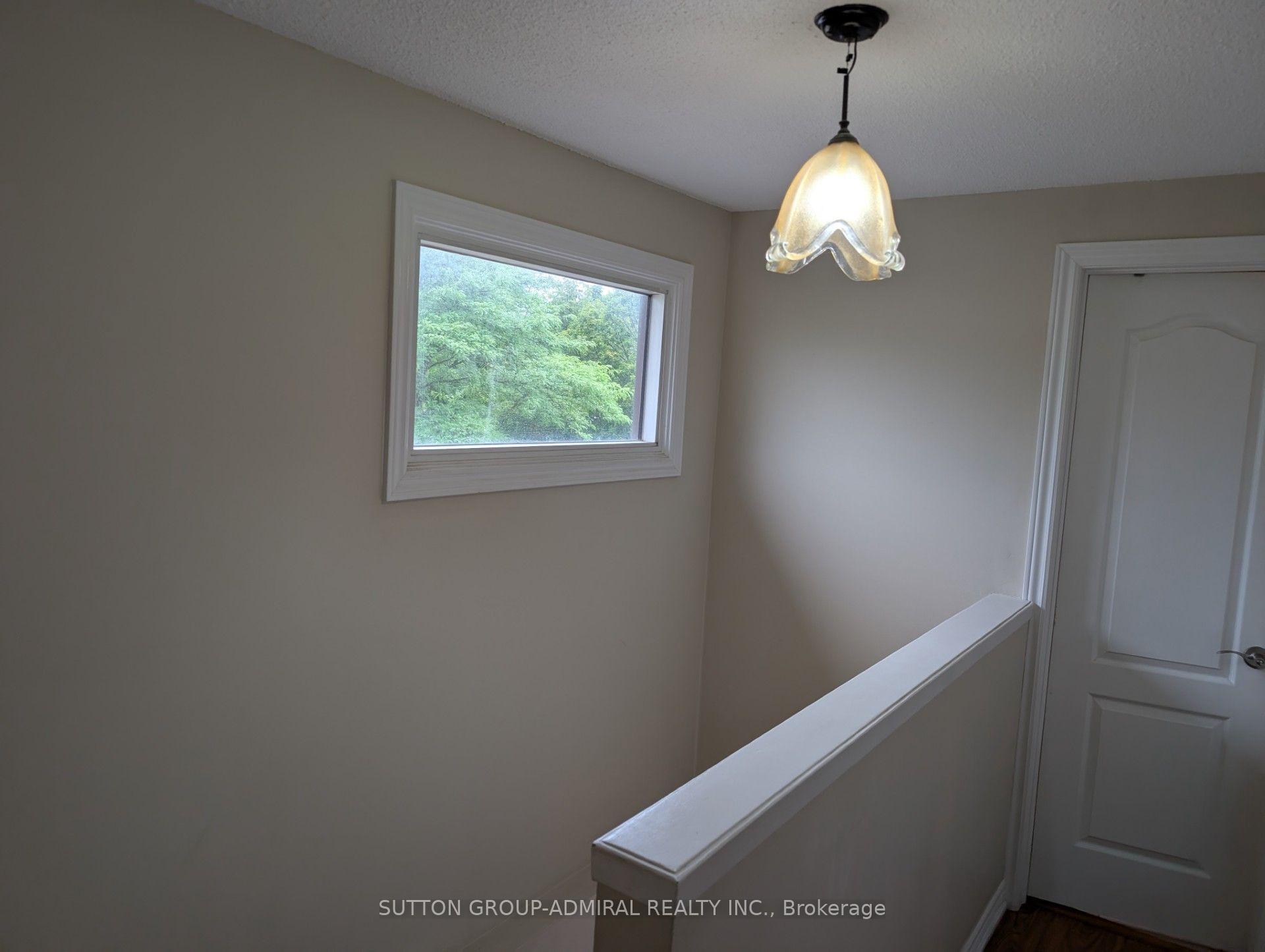 Photo 20 of 1 Damascus Drive, Etobicoke, West Humber-Clairville — HOMEH