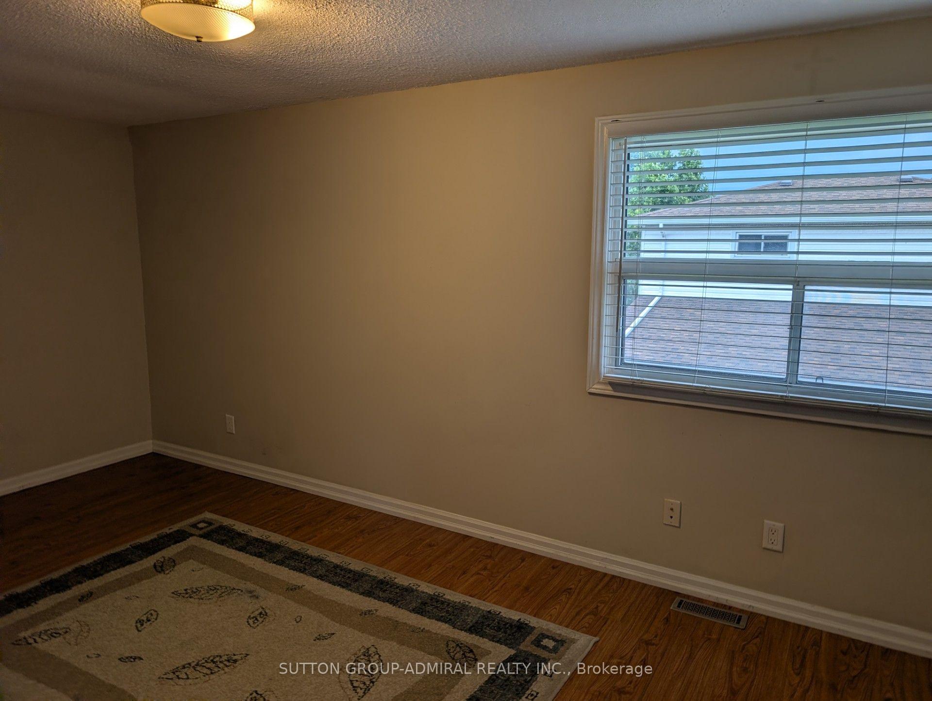 Photo 23 of 1 Damascus Drive, Etobicoke, West Humber-Clairville — HOMEH