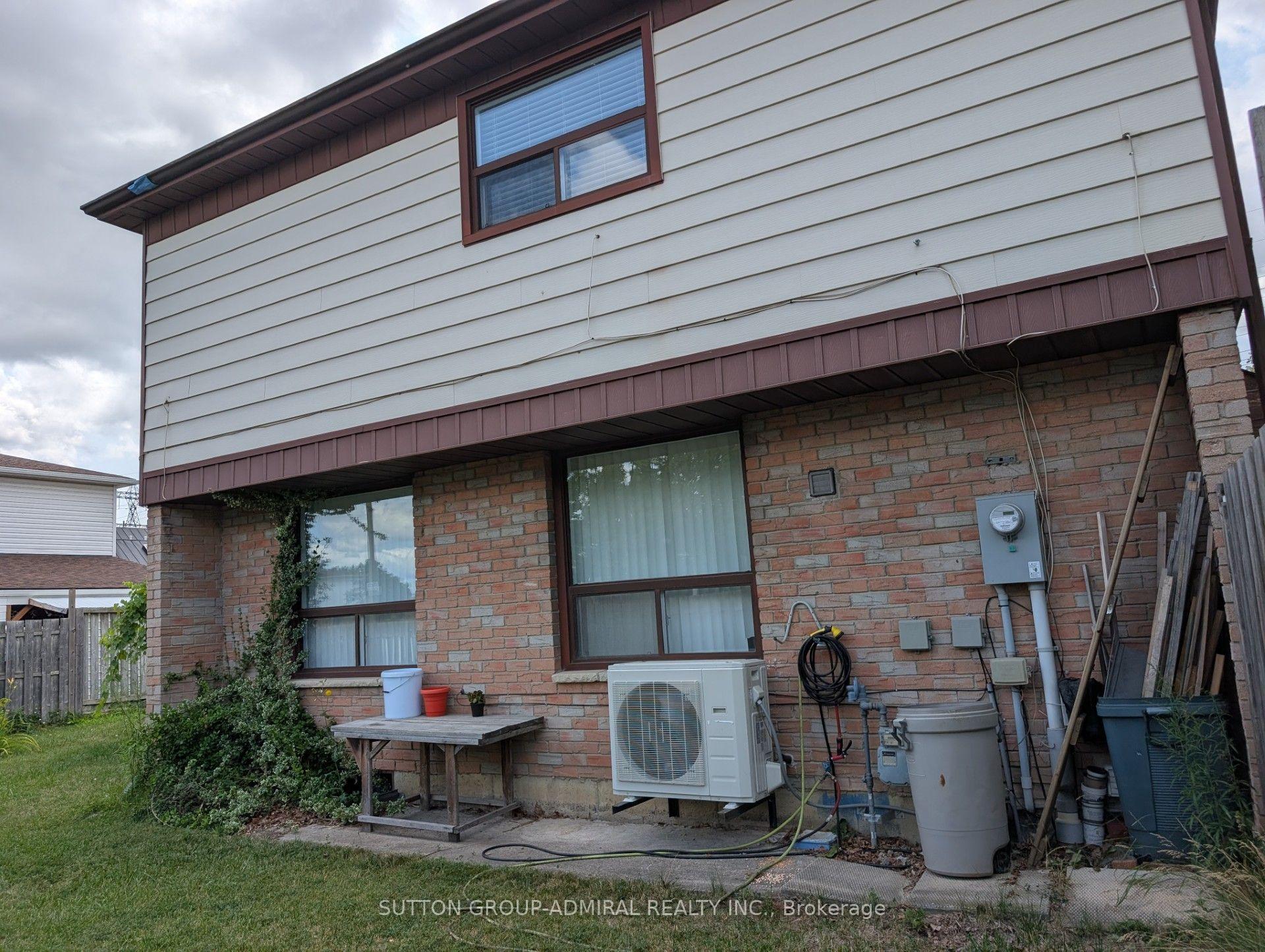 Photo 26 of 1 Damascus Drive, Etobicoke, West Humber-Clairville — HOMEH